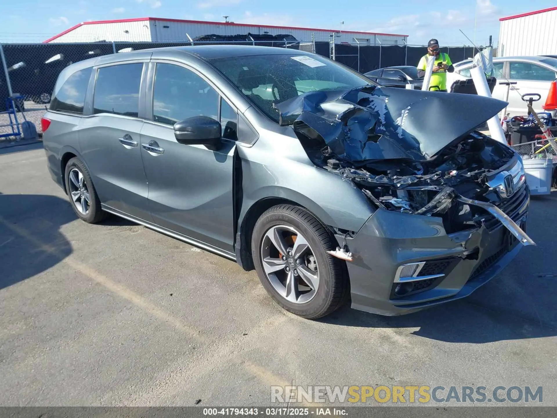 1 Photograph of a damaged car 5FNRL6H8XLB035047 HONDA ODYSSEY 2020