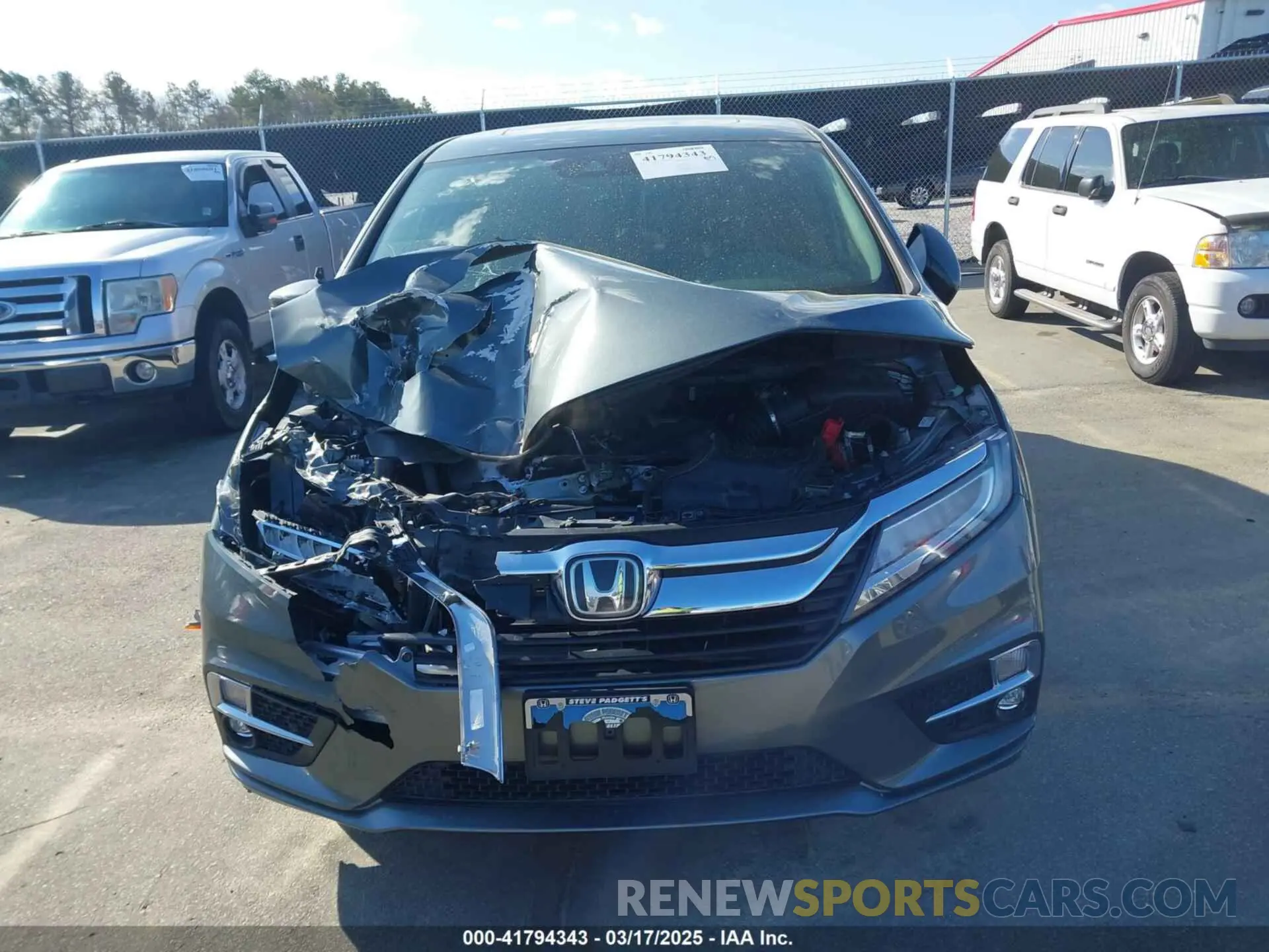 12 Photograph of a damaged car 5FNRL6H8XLB035047 HONDA ODYSSEY 2020