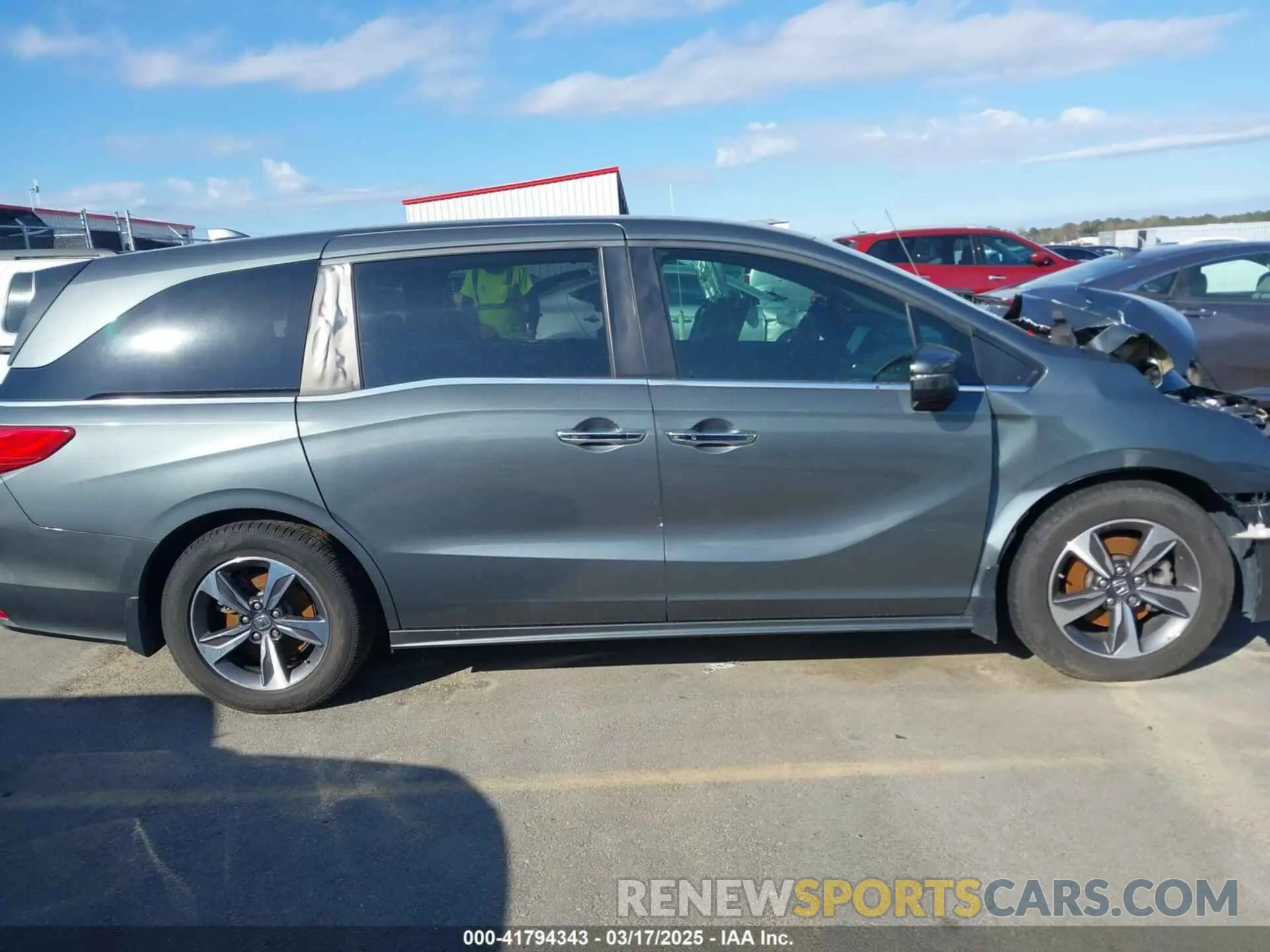 13 Photograph of a damaged car 5FNRL6H8XLB035047 HONDA ODYSSEY 2020
