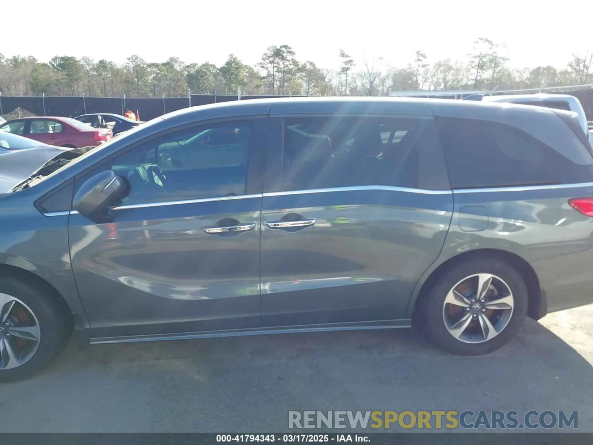 14 Photograph of a damaged car 5FNRL6H8XLB035047 HONDA ODYSSEY 2020