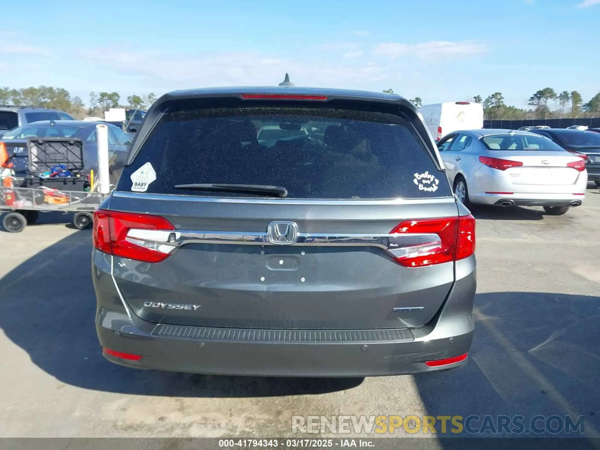16 Photograph of a damaged car 5FNRL6H8XLB035047 HONDA ODYSSEY 2020