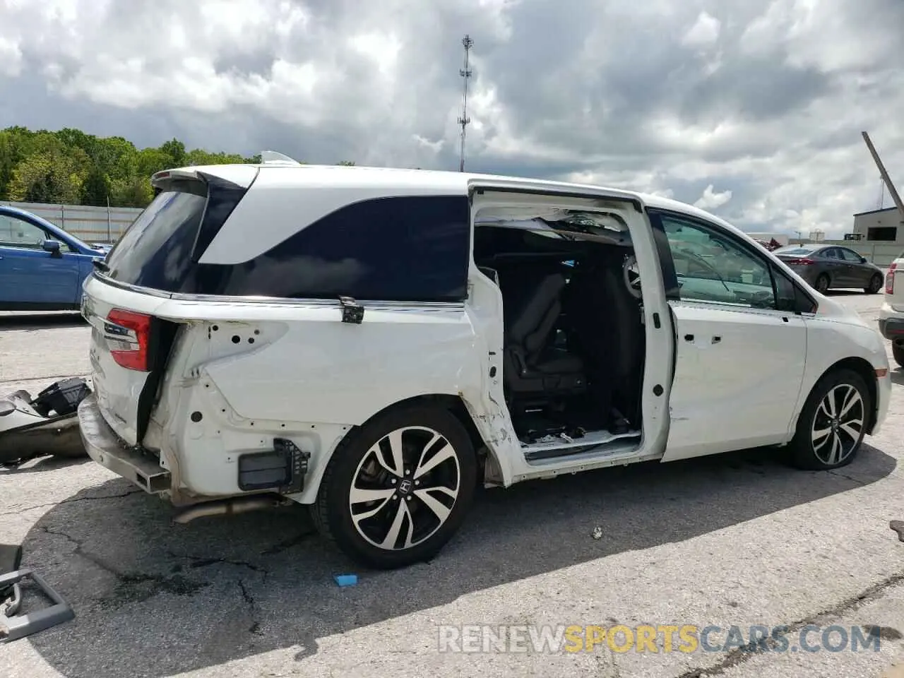 3 Photograph of a damaged car 5FNRL6H90LB052951 HONDA ODYSSEY 2020