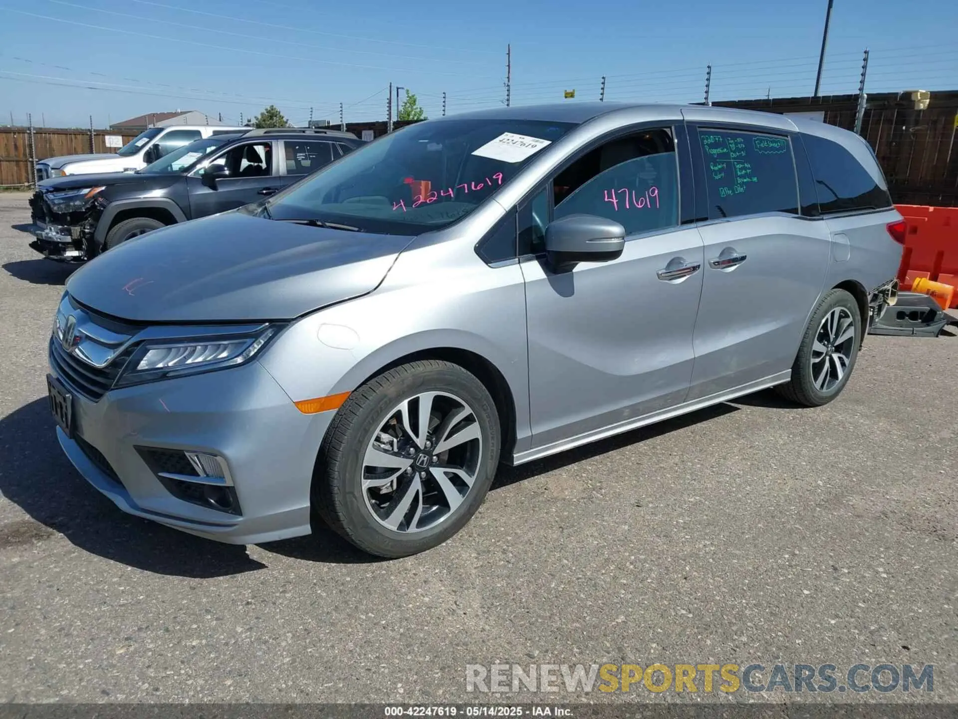 2 Photograph of a damaged car 5FNRL6H91LB001846 HONDA ODYSSEY 2020