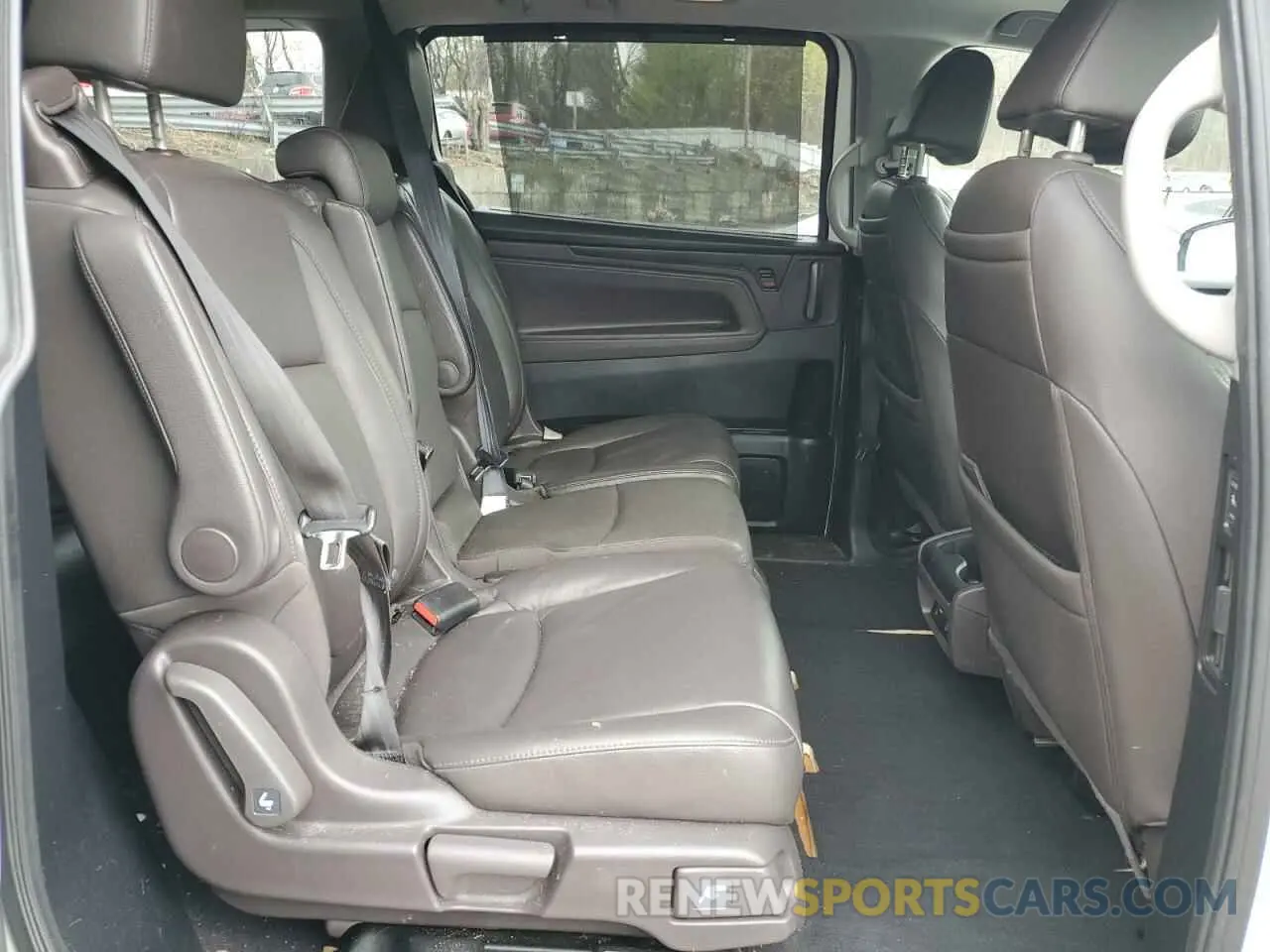 11 Photograph of a damaged car 5FNRL6H95LB035854 HONDA ODYSSEY 2020