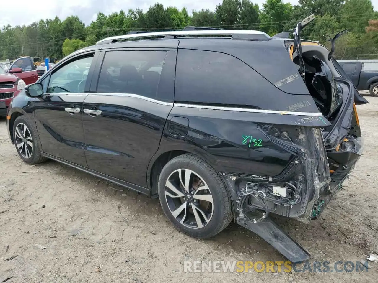 2 Photograph of a damaged car 5FNRL6H98LB037422 HONDA ODYSSEY 2020
