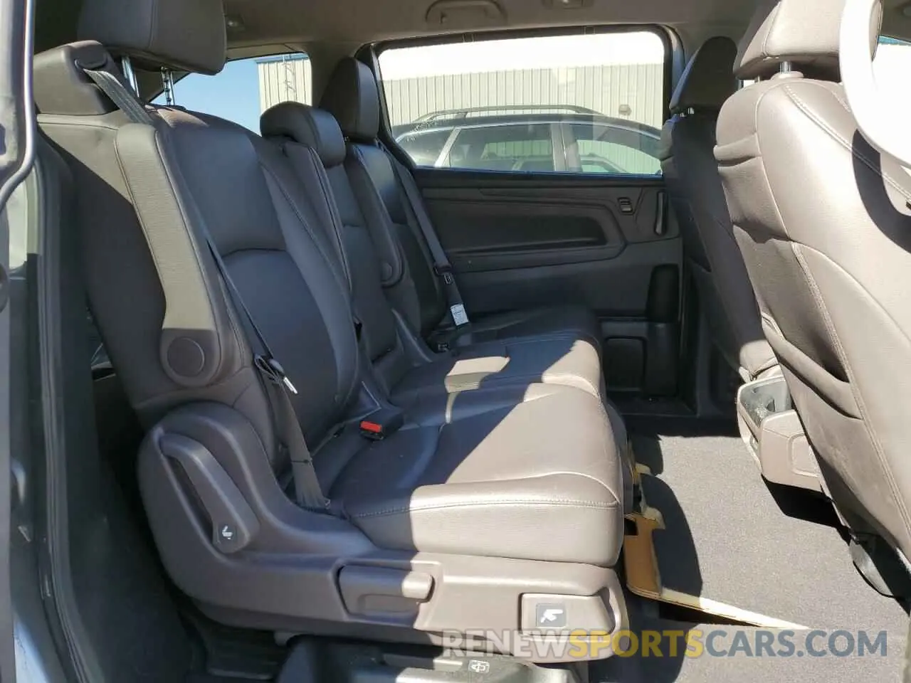 11 Photograph of a damaged car 5FNRL6H9XLB025899 HONDA ODYSSEY 2020