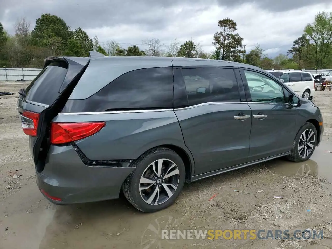 3 Photograph of a damaged car 5FNRL6H9XLB033176 HONDA ODYSSEY 2020