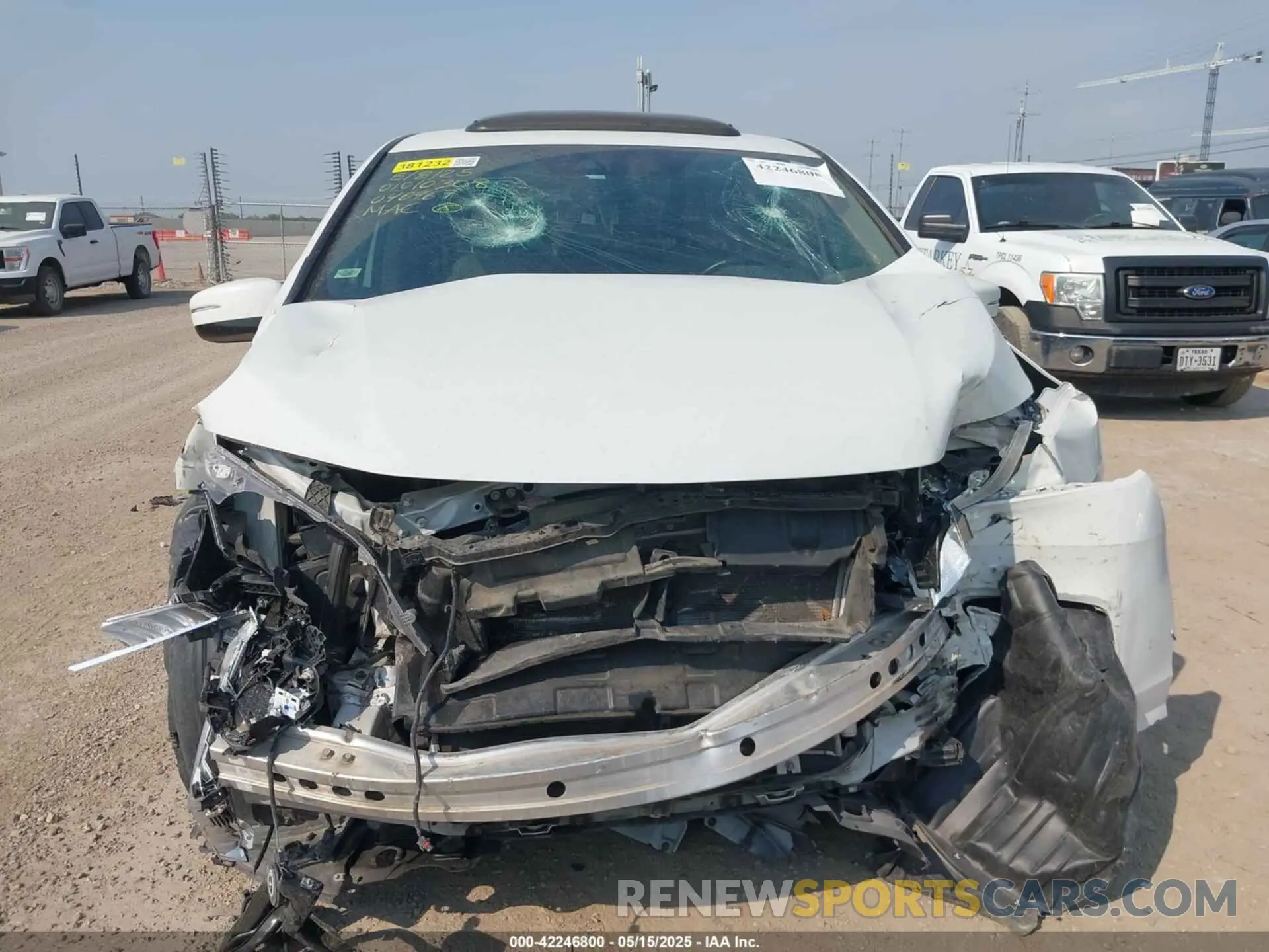 12 Photograph of a damaged car 5FNRL6H9XLB040967 HONDA ODYSSEY 2020