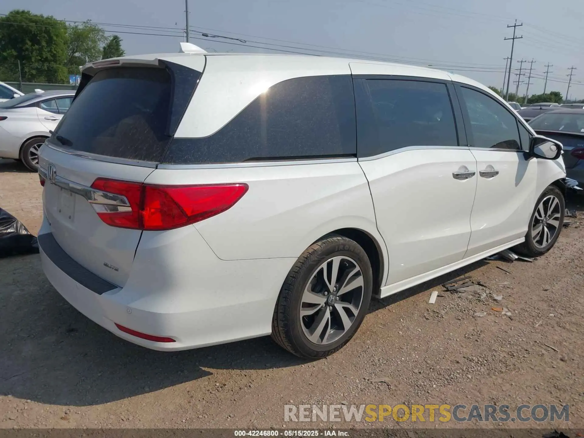 4 Photograph of a damaged car 5FNRL6H9XLB040967 HONDA ODYSSEY 2020