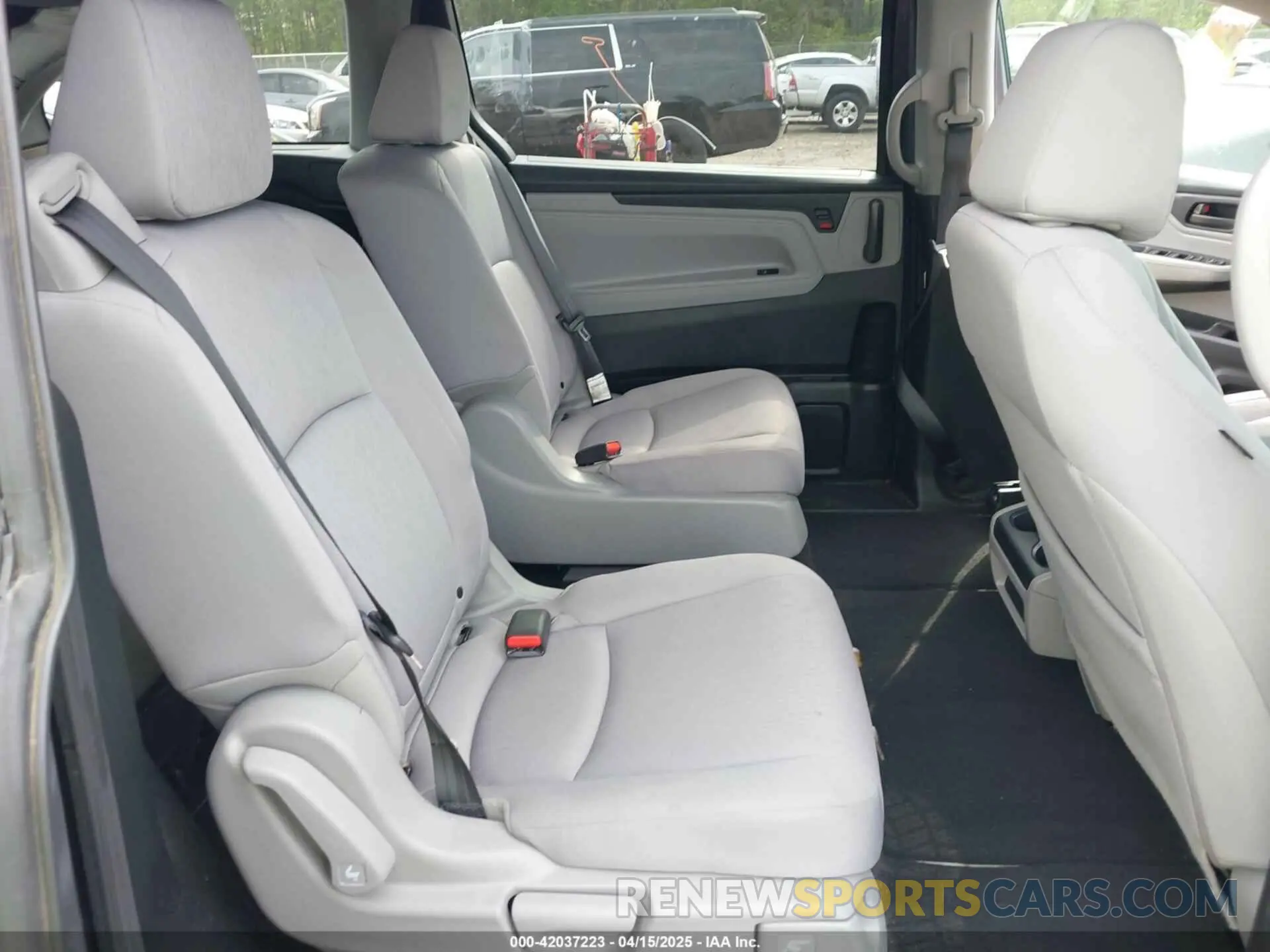 8 Photograph of a damaged car 5FNRL6H20MB009280 HONDA ODYSSEY 2021