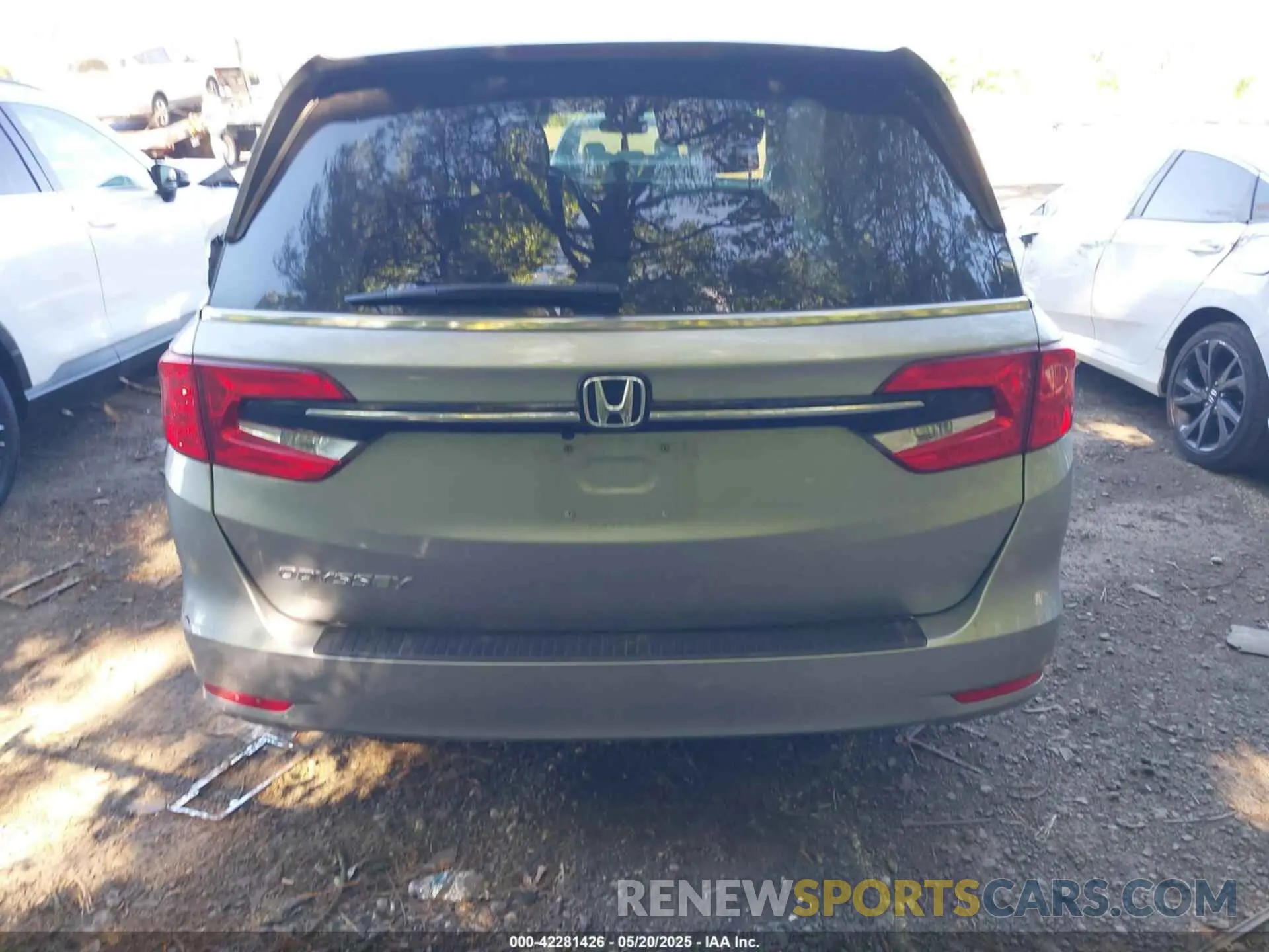 16 Photograph of a damaged car 5FNRL6H27MB019210 HONDA ODYSSEY 2021
