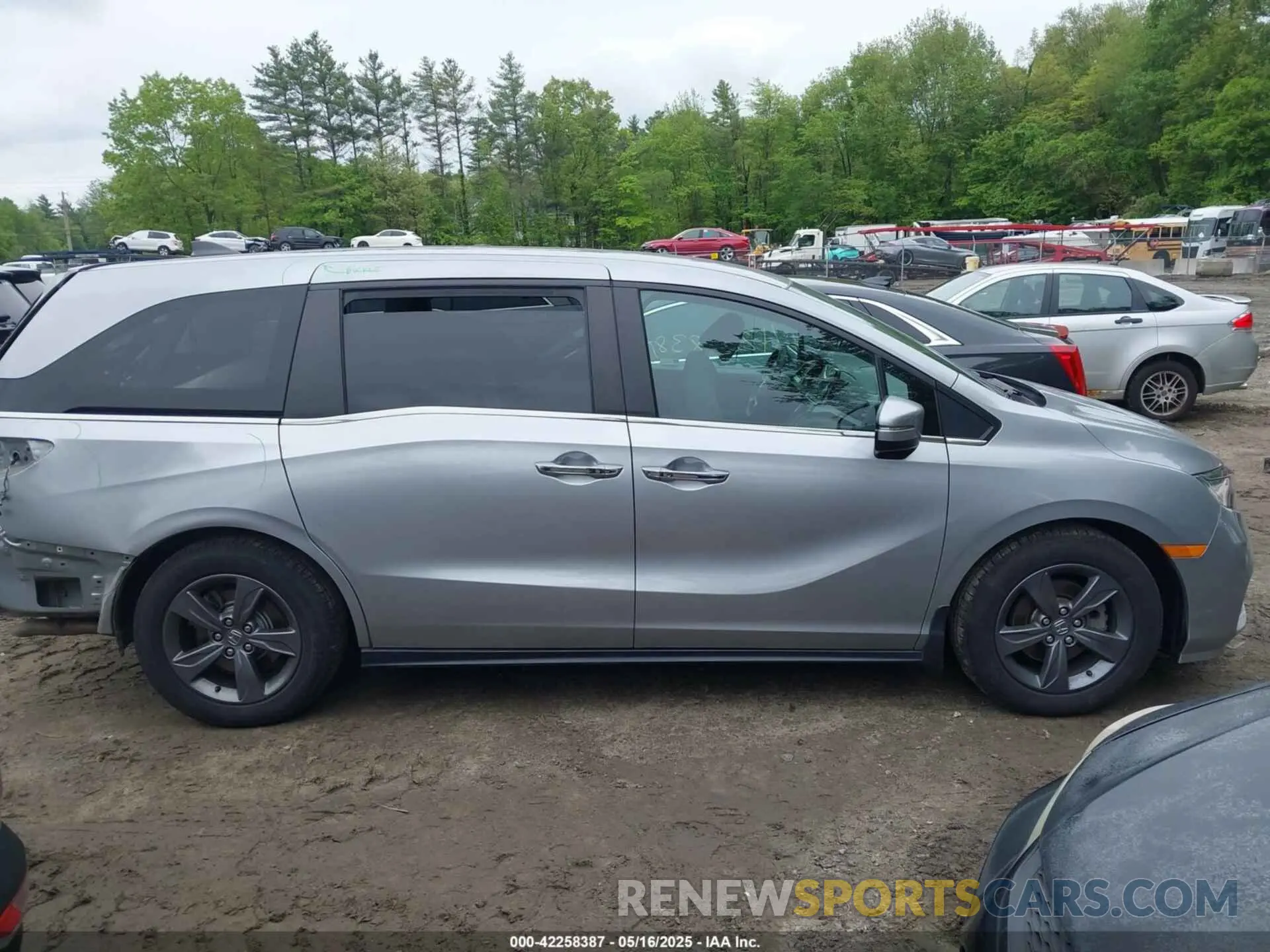 13 Photograph of a damaged car 5FNRL6H50MB016840 HONDA ODYSSEY 2021