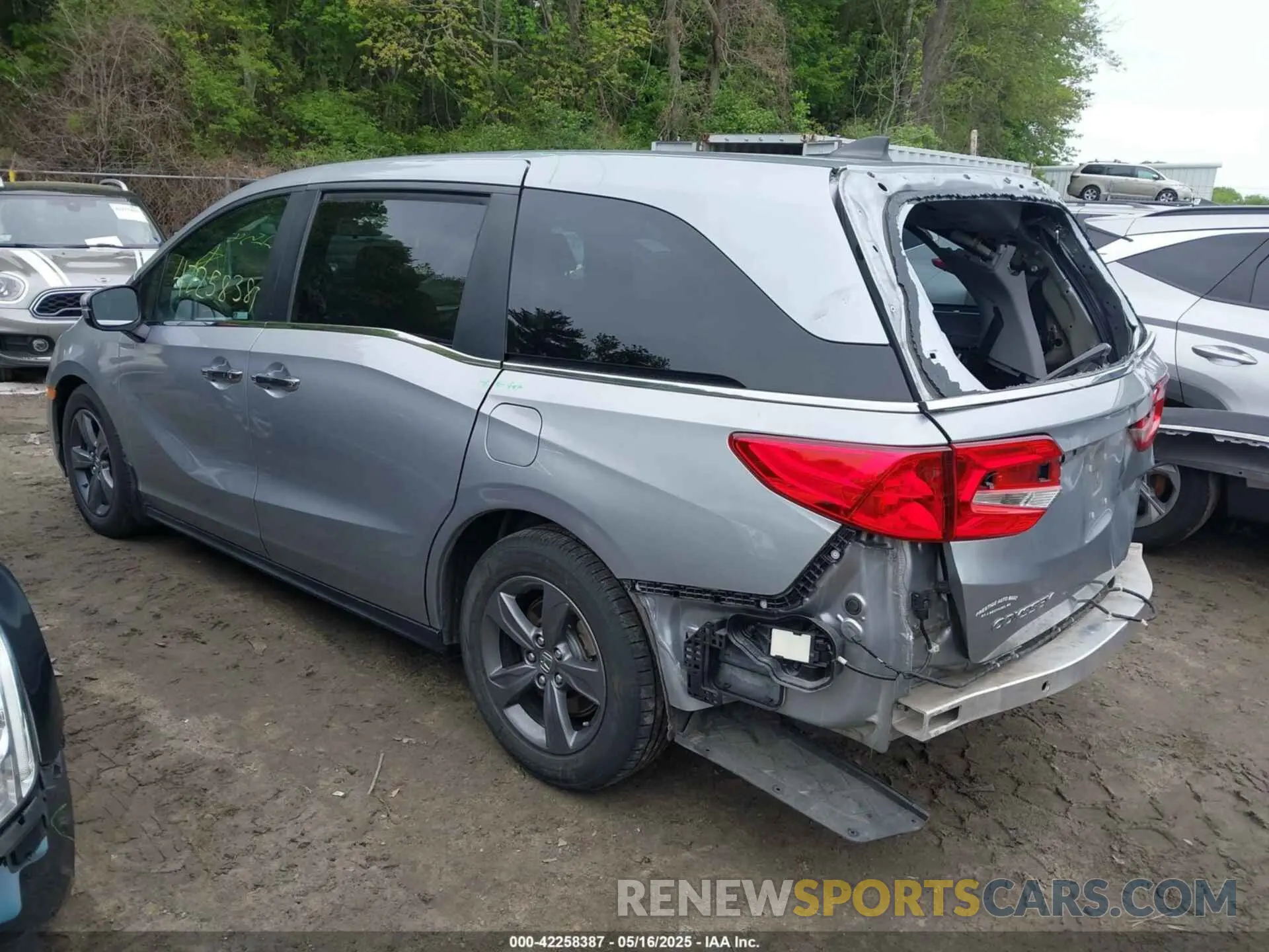 3 Photograph of a damaged car 5FNRL6H50MB016840 HONDA ODYSSEY 2021
