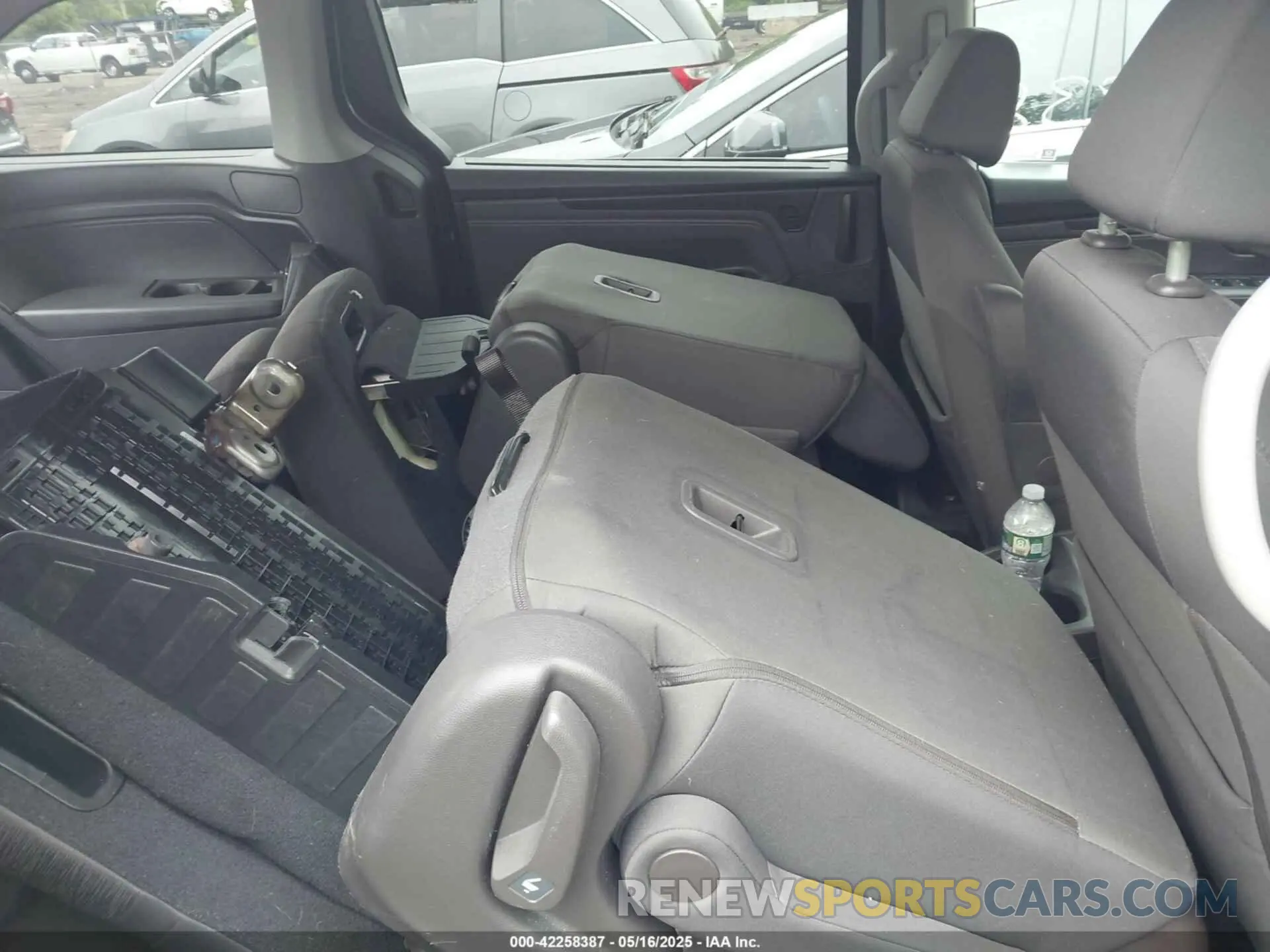 8 Photograph of a damaged car 5FNRL6H50MB016840 HONDA ODYSSEY 2021