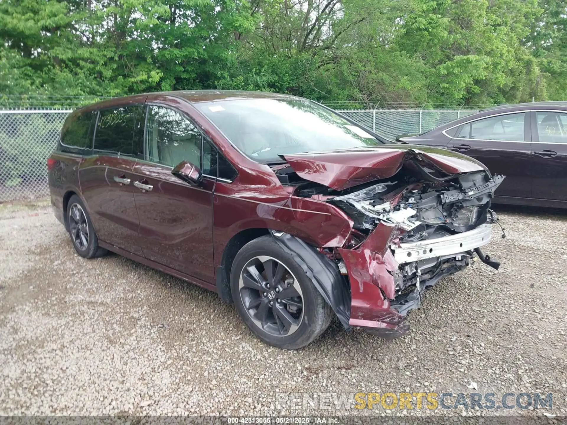 1 Photograph of a damaged car 5FNRL6H52MB003703 HONDA ODYSSEY 2021