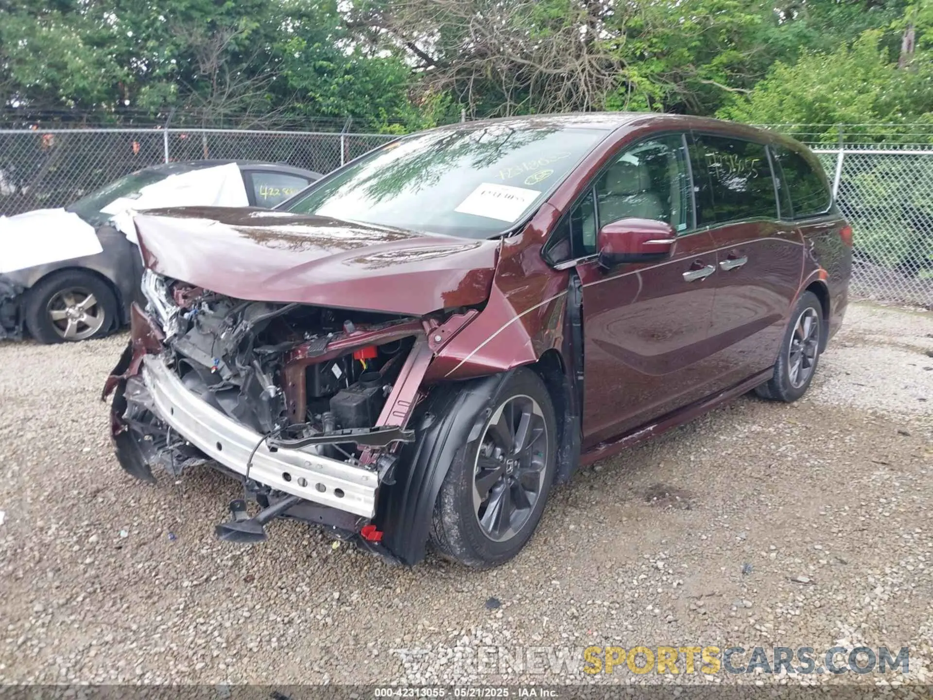 2 Photograph of a damaged car 5FNRL6H52MB003703 HONDA ODYSSEY 2021