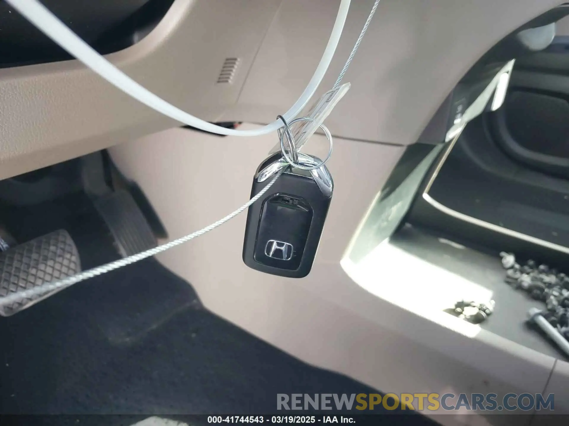 11 Photograph of a damaged car 5FNRL6H54MB014847 HONDA ODYSSEY 2021