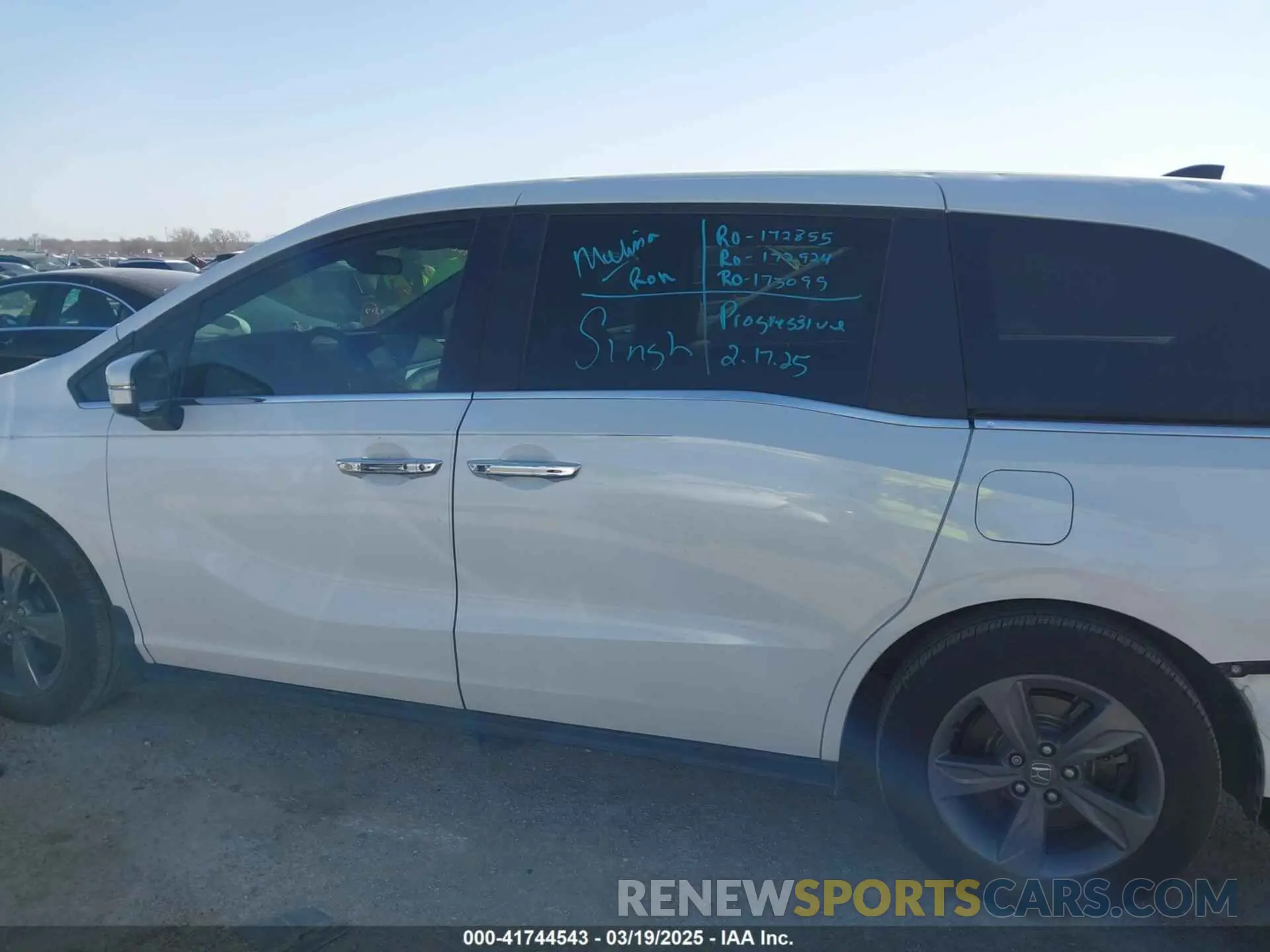 15 Photograph of a damaged car 5FNRL6H54MB014847 HONDA ODYSSEY 2021