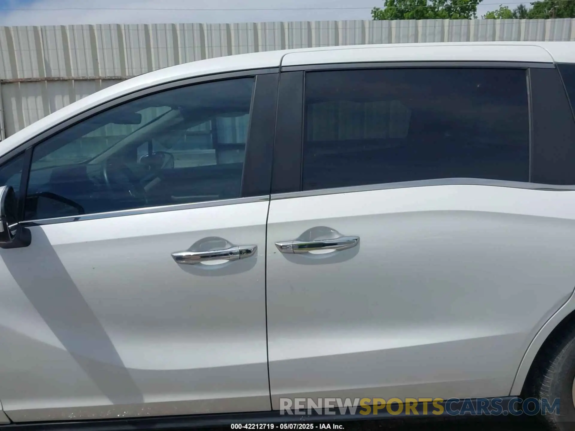 14 Photograph of a damaged car 5FNRL6H70MB012952 HONDA ODYSSEY 2021