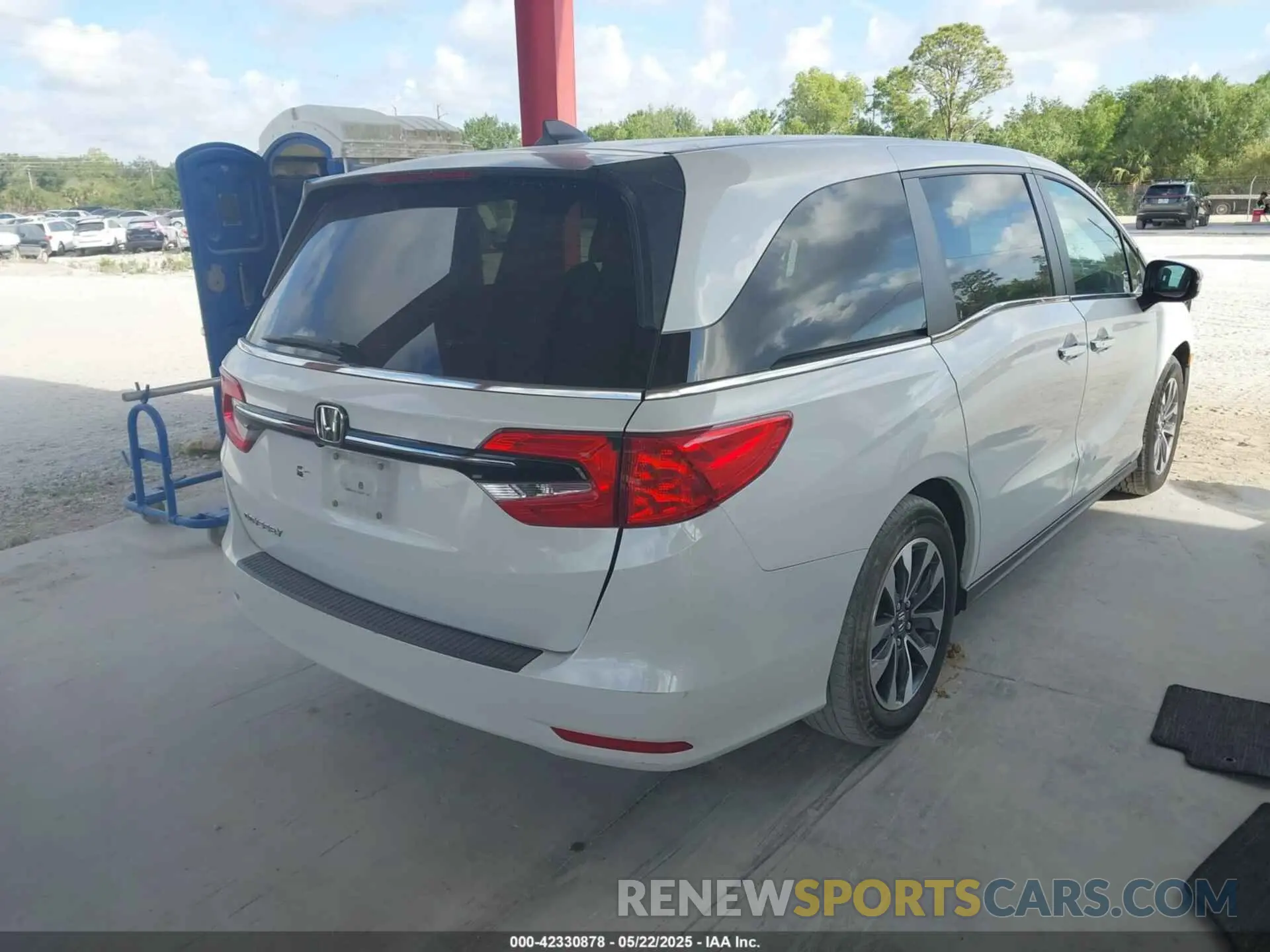 4 Photograph of a damaged car 5FNRL6H70MB044073 HONDA ODYSSEY 2021