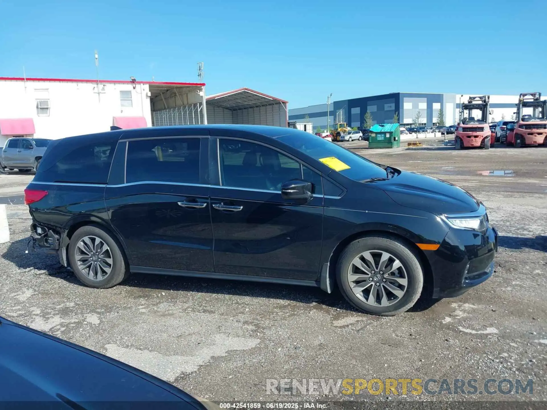 14 Photograph of a damaged car 5FNRL6H73MB027655 HONDA ODYSSEY 2021