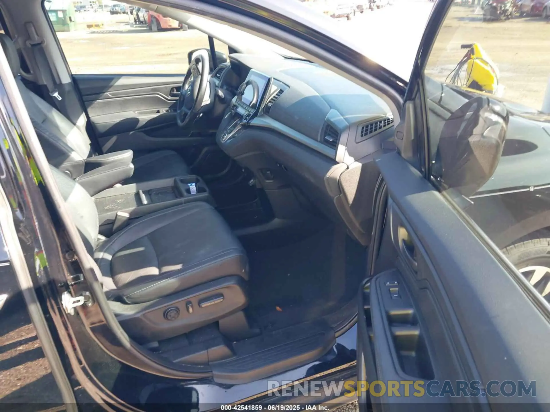 5 Photograph of a damaged car 5FNRL6H73MB027655 HONDA ODYSSEY 2021