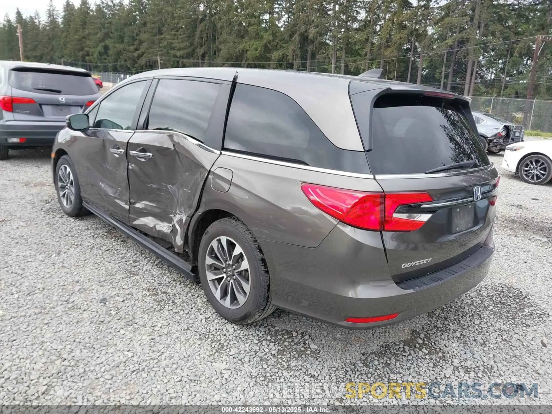 3 Photograph of a damaged car 5FNRL6H77MB017226 HONDA ODYSSEY 2021