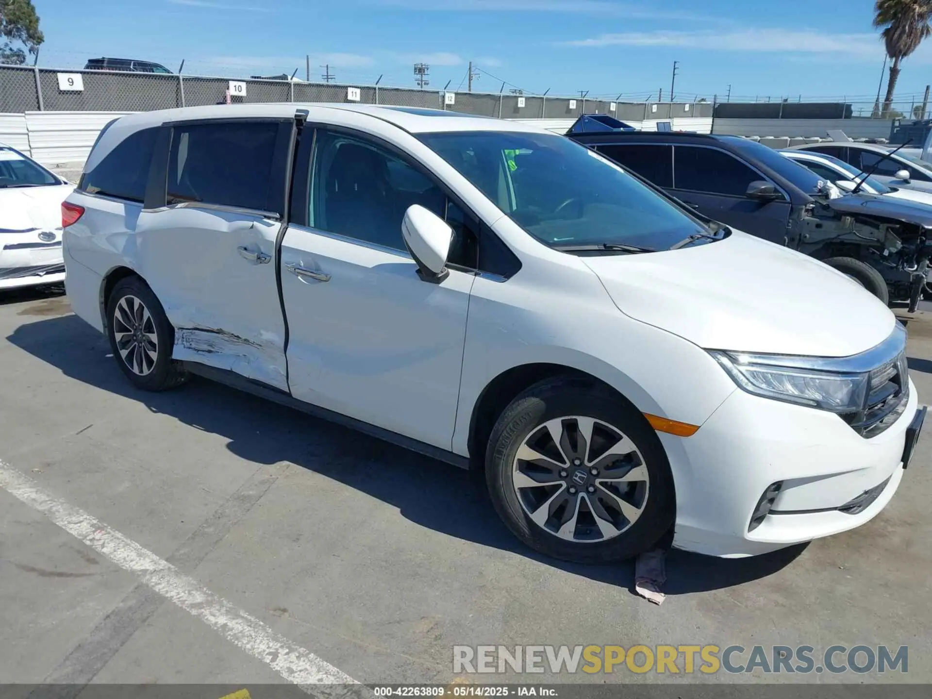 1 Photograph of a damaged car 5FNRL6H79MB003232 HONDA ODYSSEY 2021