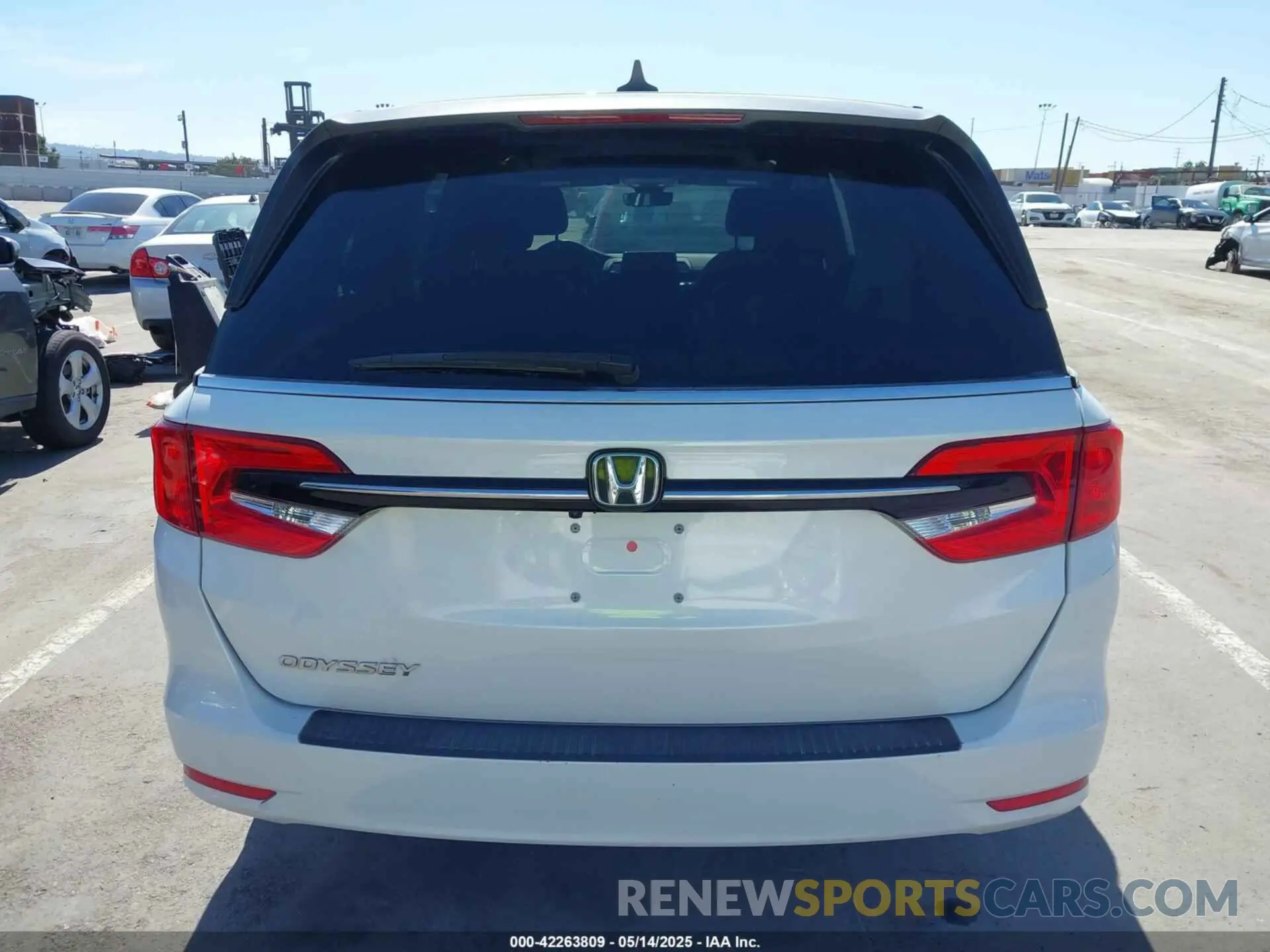 16 Photograph of a damaged car 5FNRL6H79MB003232 HONDA ODYSSEY 2021