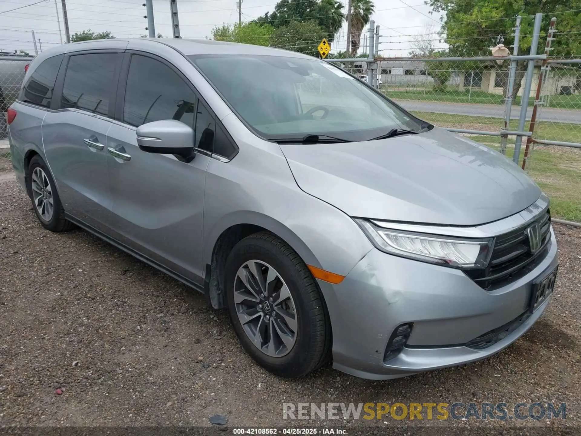 1 Photograph of a damaged car 5FNRL6H79MB018099 HONDA ODYSSEY 2021