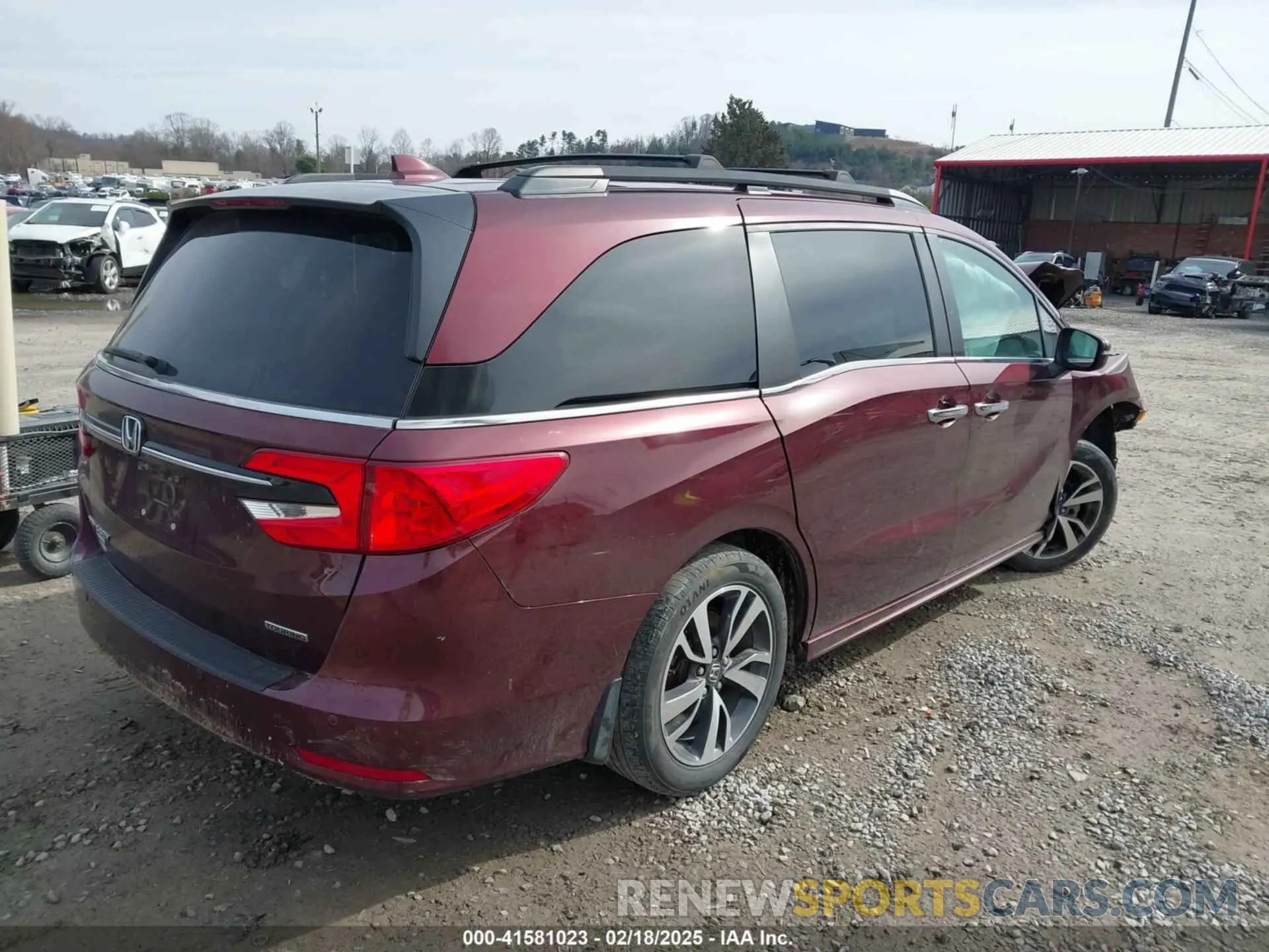 4 Photograph of a damaged car 5FNRL6H80MB020994 HONDA ODYSSEY 2021