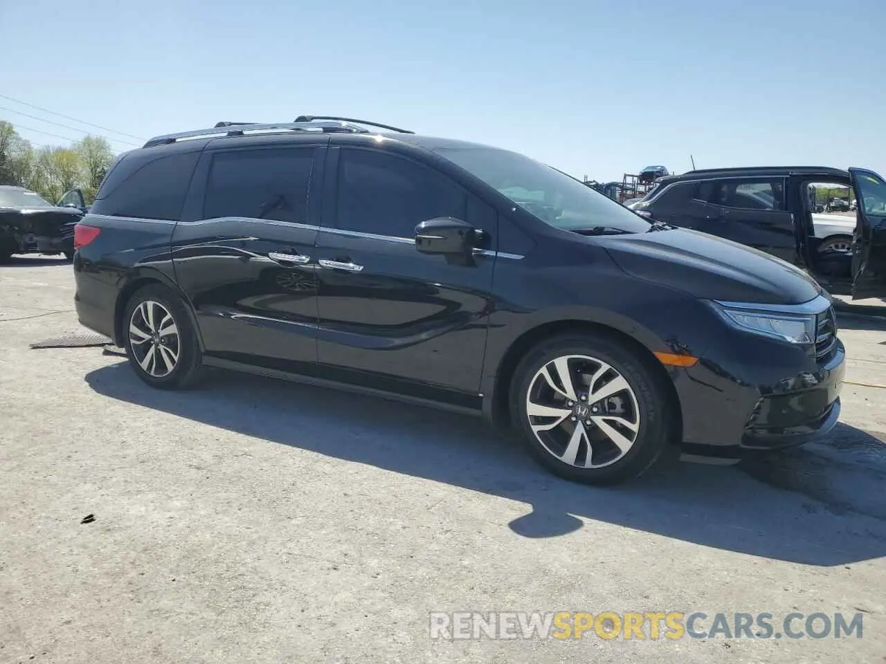 4 Photograph of a damaged car 5FNRL6H80MB036564 HONDA ODYSSEY 2021