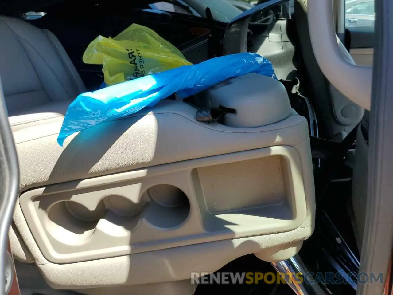 10 Photograph of a damaged car 5FNRL6H81MB014637 HONDA ODYSSEY 2021