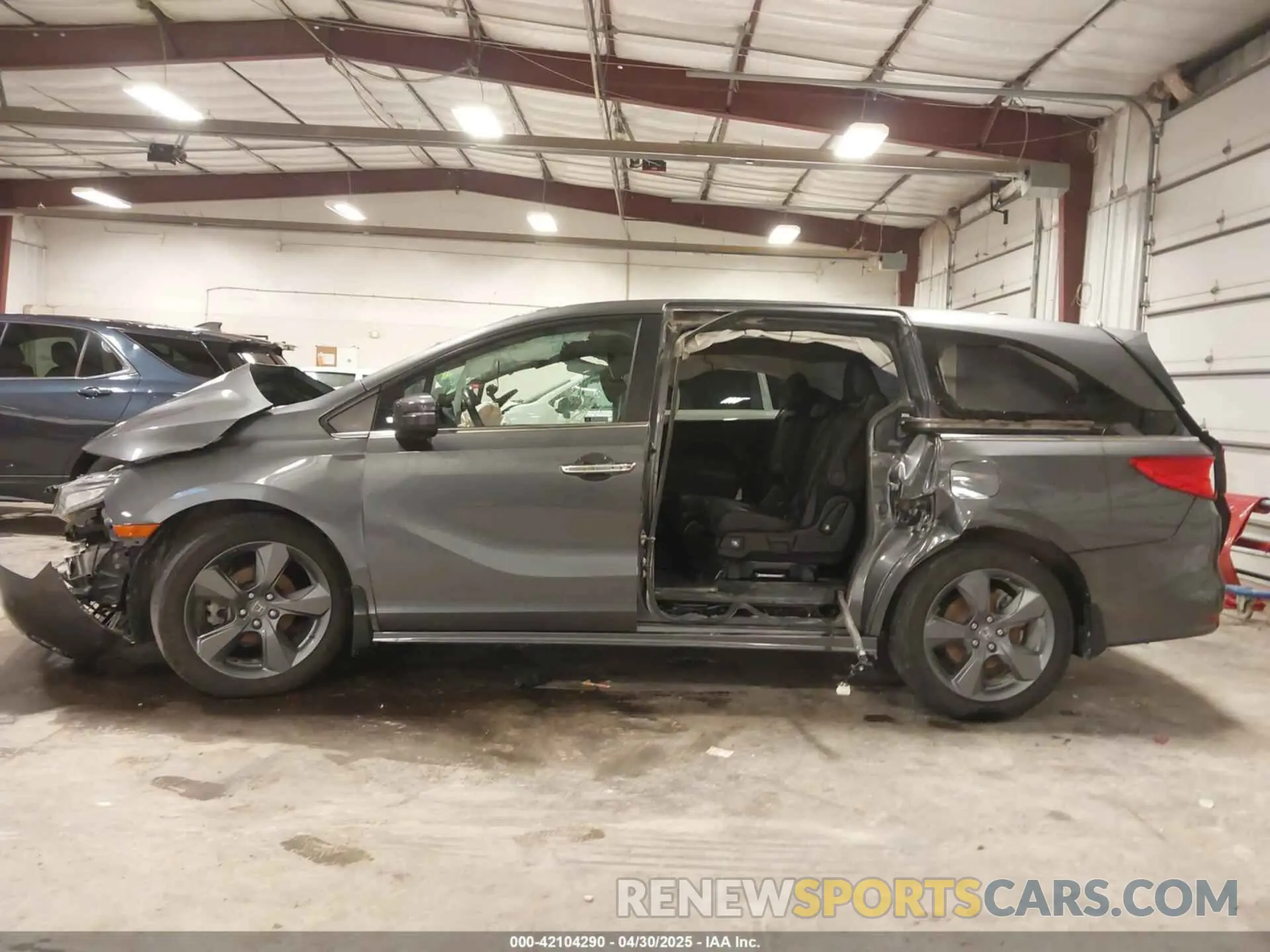 15 Photograph of a damaged car 5FNRL6H82MB025923 HONDA ODYSSEY 2021