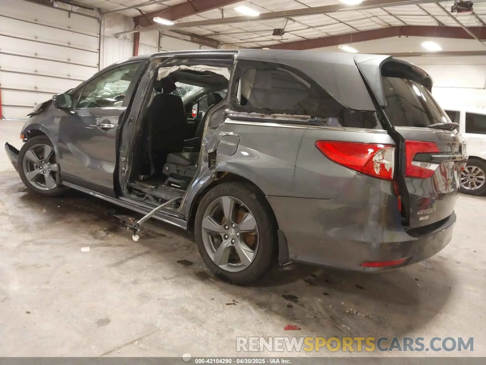 3 Photograph of a damaged car 5FNRL6H82MB025923 HONDA ODYSSEY 2021