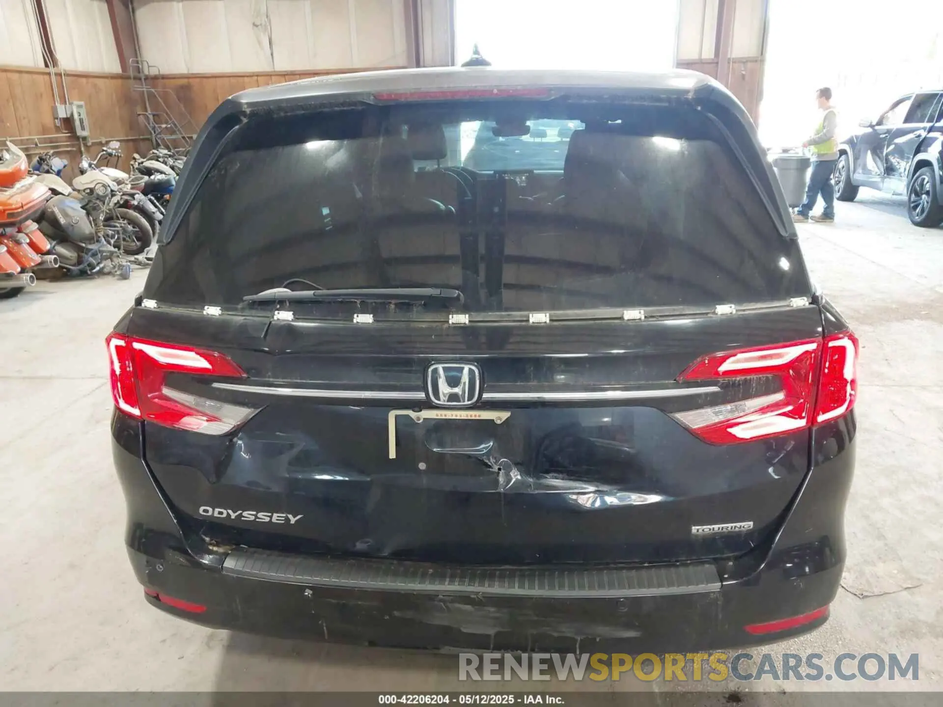 16 Photograph of a damaged car 5FNRL6H83MB028264 HONDA ODYSSEY 2021