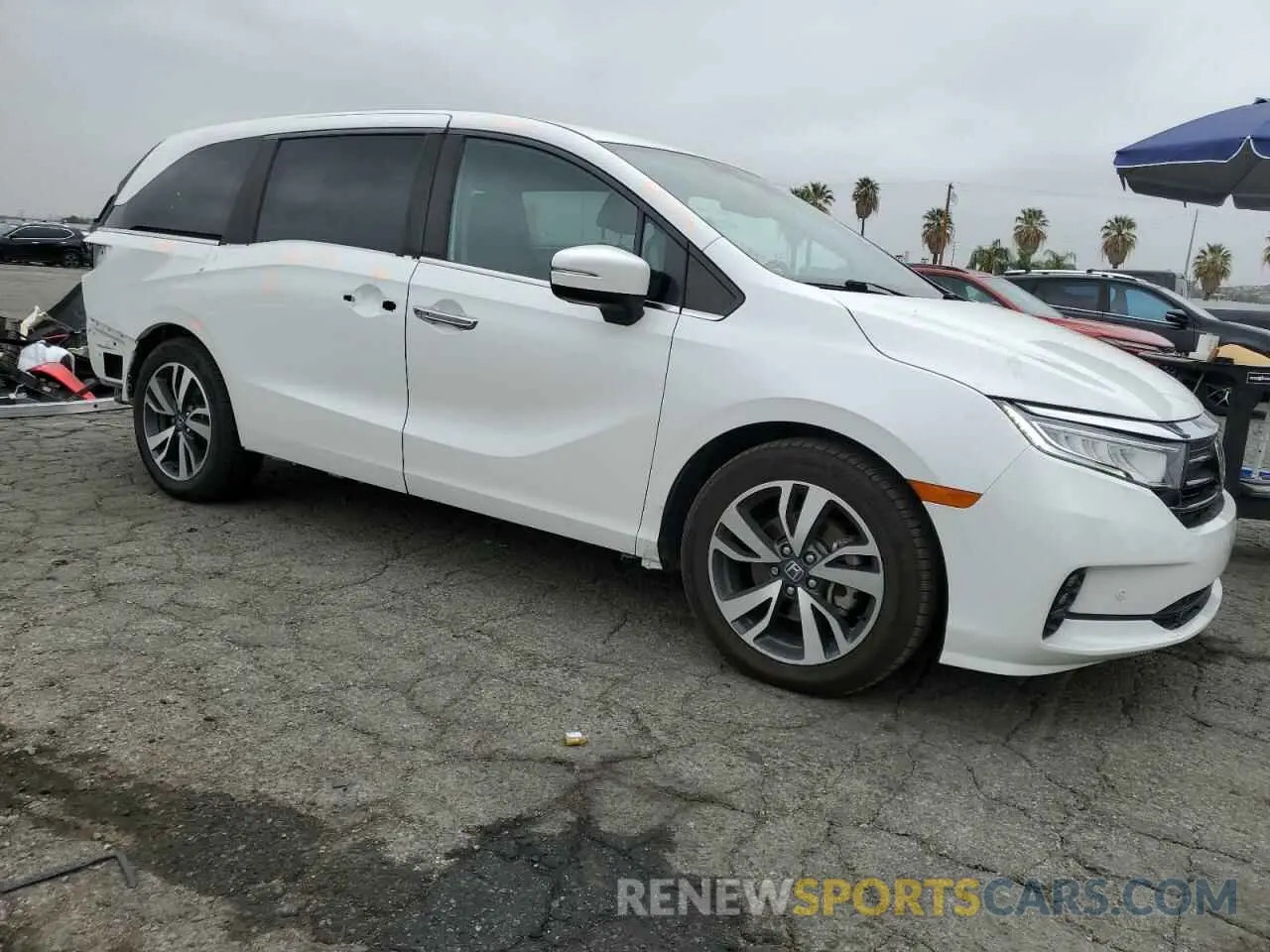 4 Photograph of a damaged car 5FNRL6H84MB027804 HONDA ODYSSEY 2021