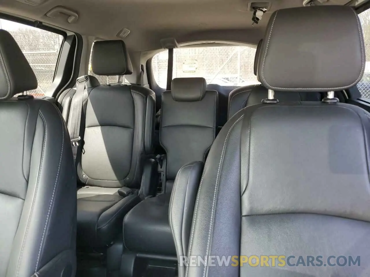 10 Photograph of a damaged car 5FNRL6H85MB008260 HONDA ODYSSEY 2021