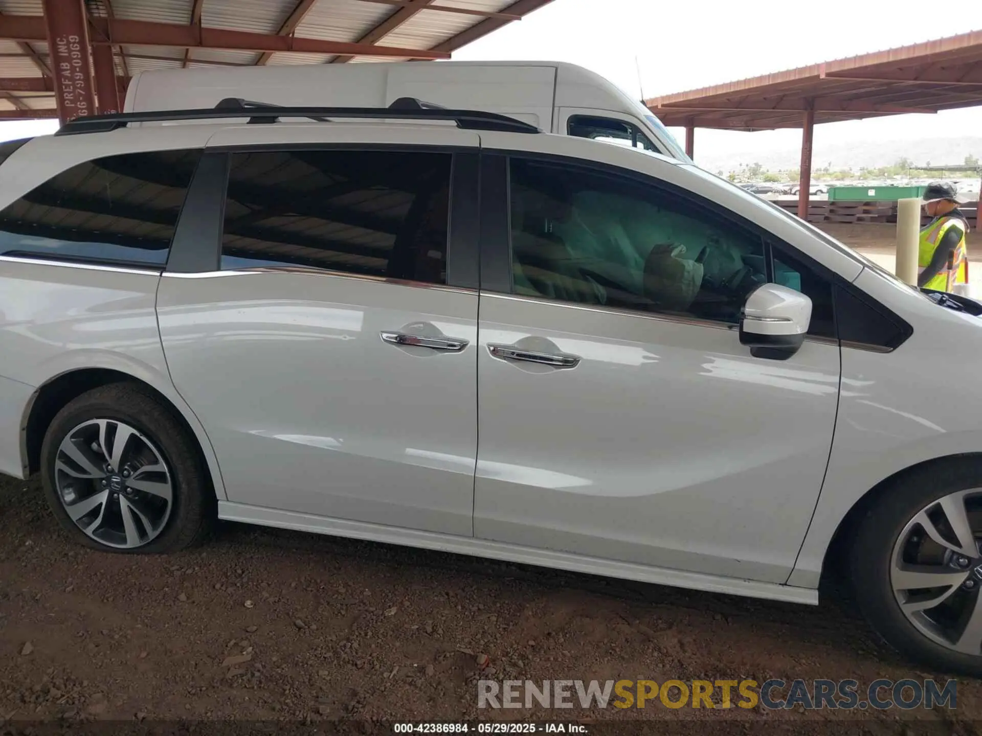 13 Photograph of a damaged car 5FNRL6H85MB034888 HONDA ODYSSEY 2021