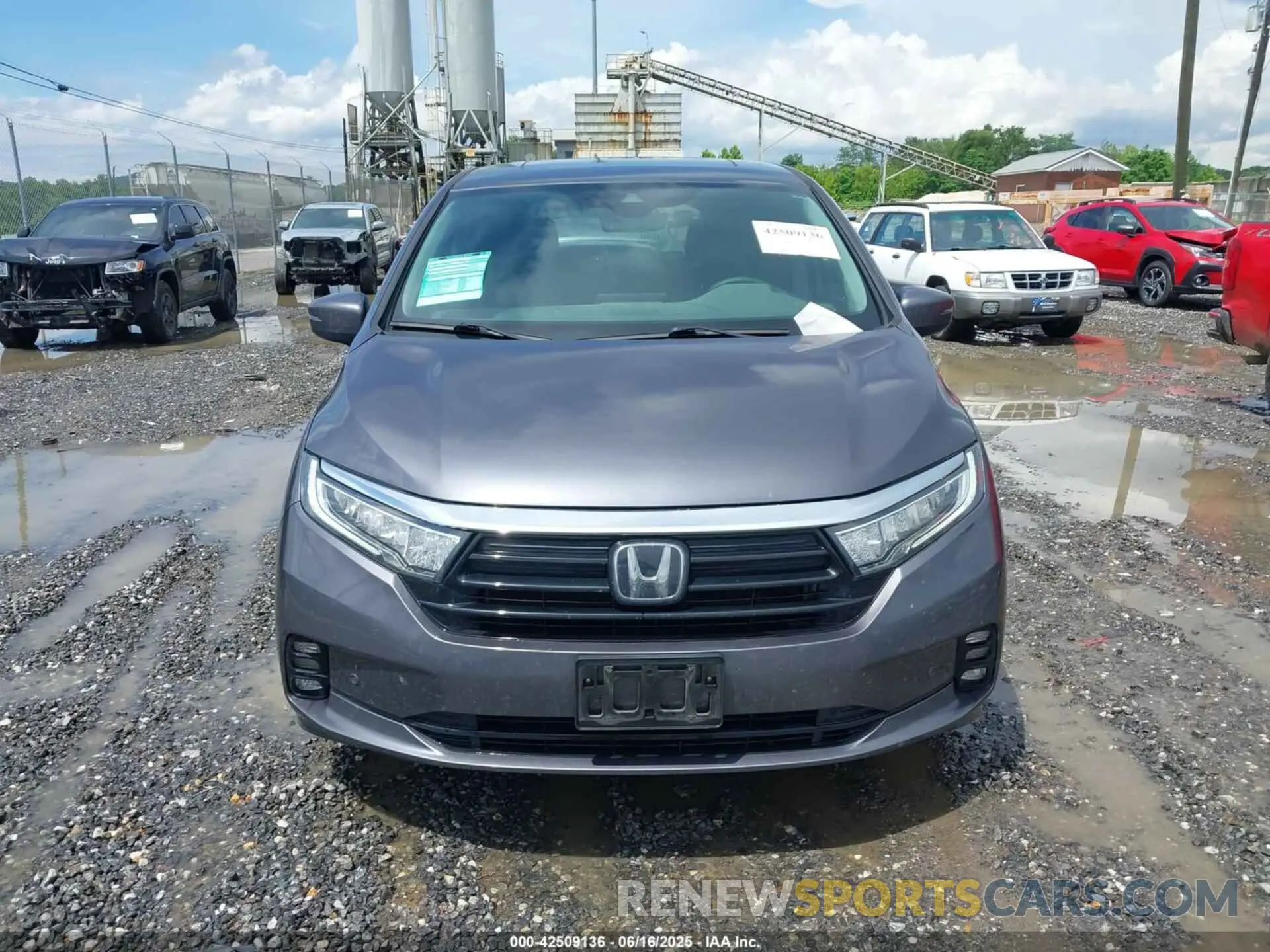 12 Photograph of a damaged car 5FNRL6H86MB013953 HONDA ODYSSEY 2021