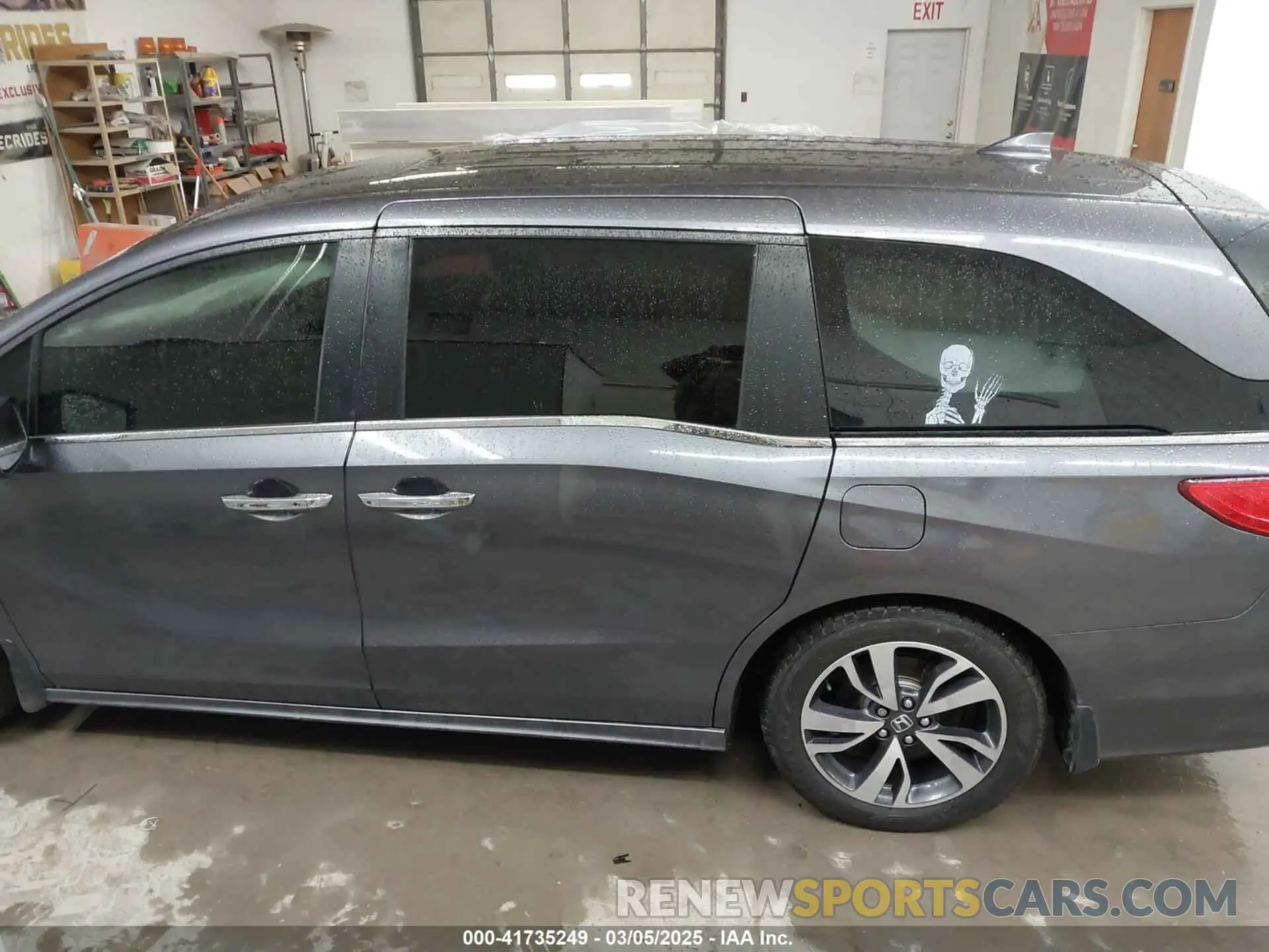 14 Photograph of a damaged car 5FNRL6H86MB026038 HONDA ODYSSEY 2021