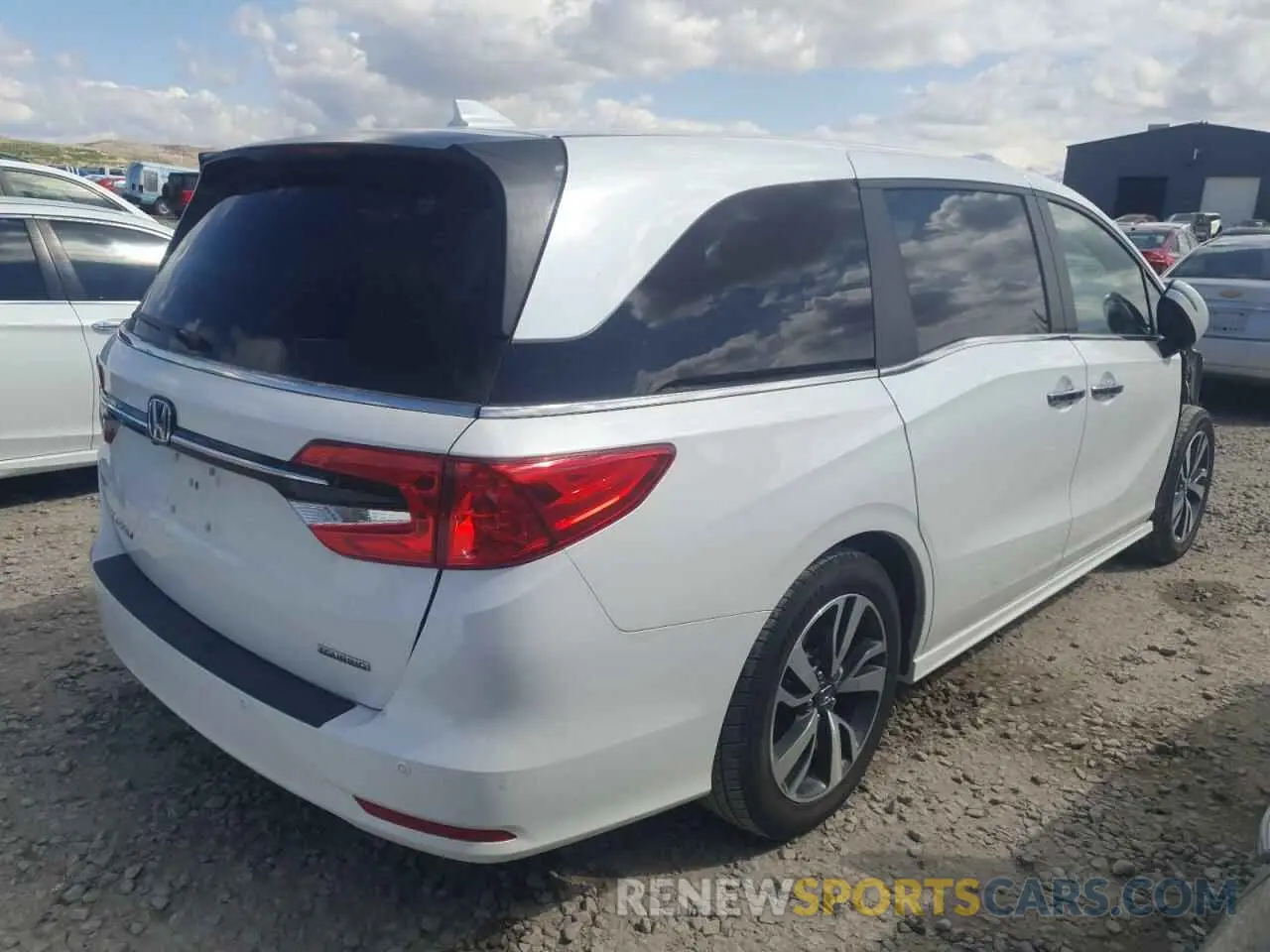 3 Photograph of a damaged car 5FNRL6H87MB016571 HONDA ODYSSEY 2021