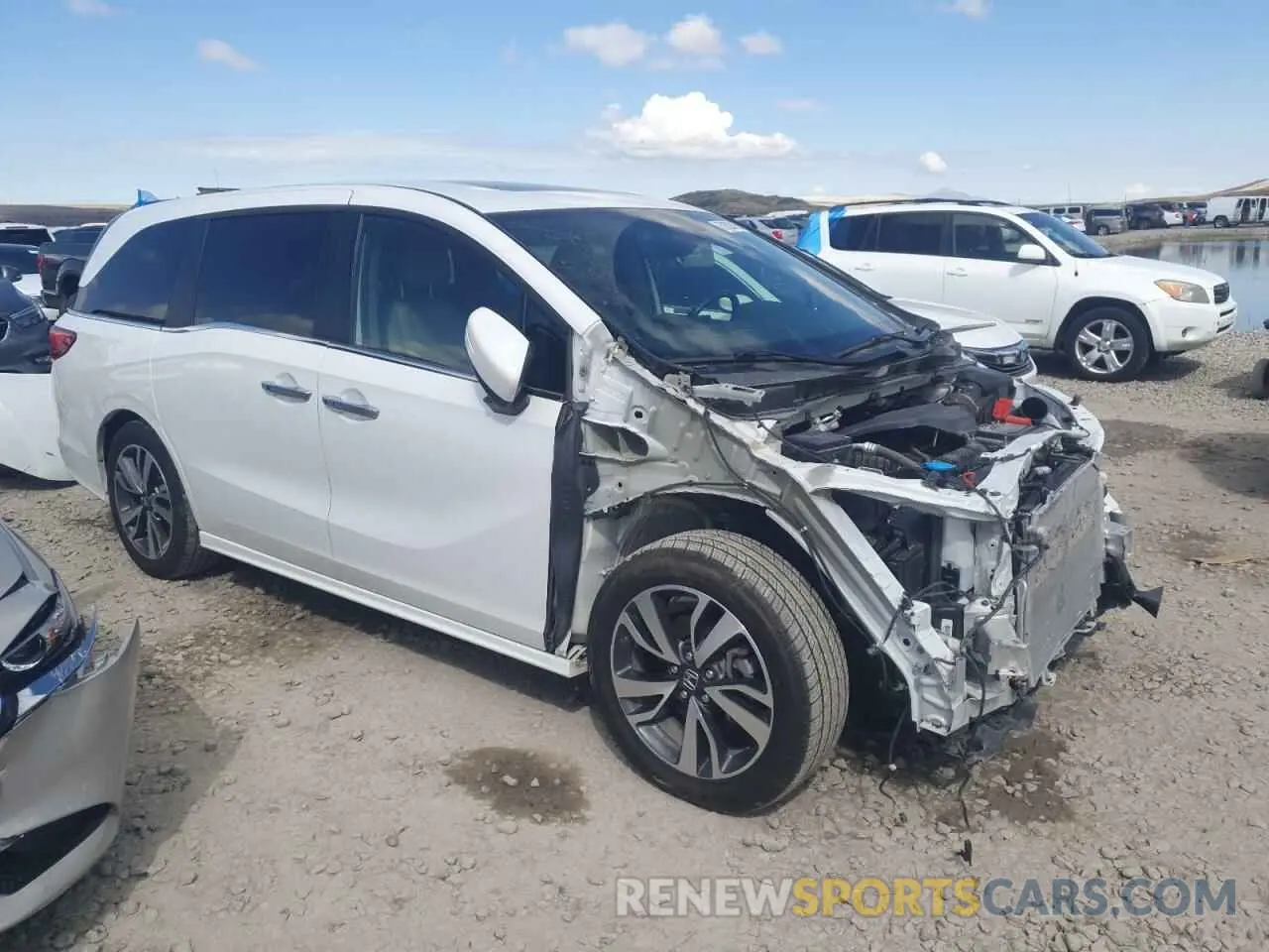 4 Photograph of a damaged car 5FNRL6H87MB016571 HONDA ODYSSEY 2021