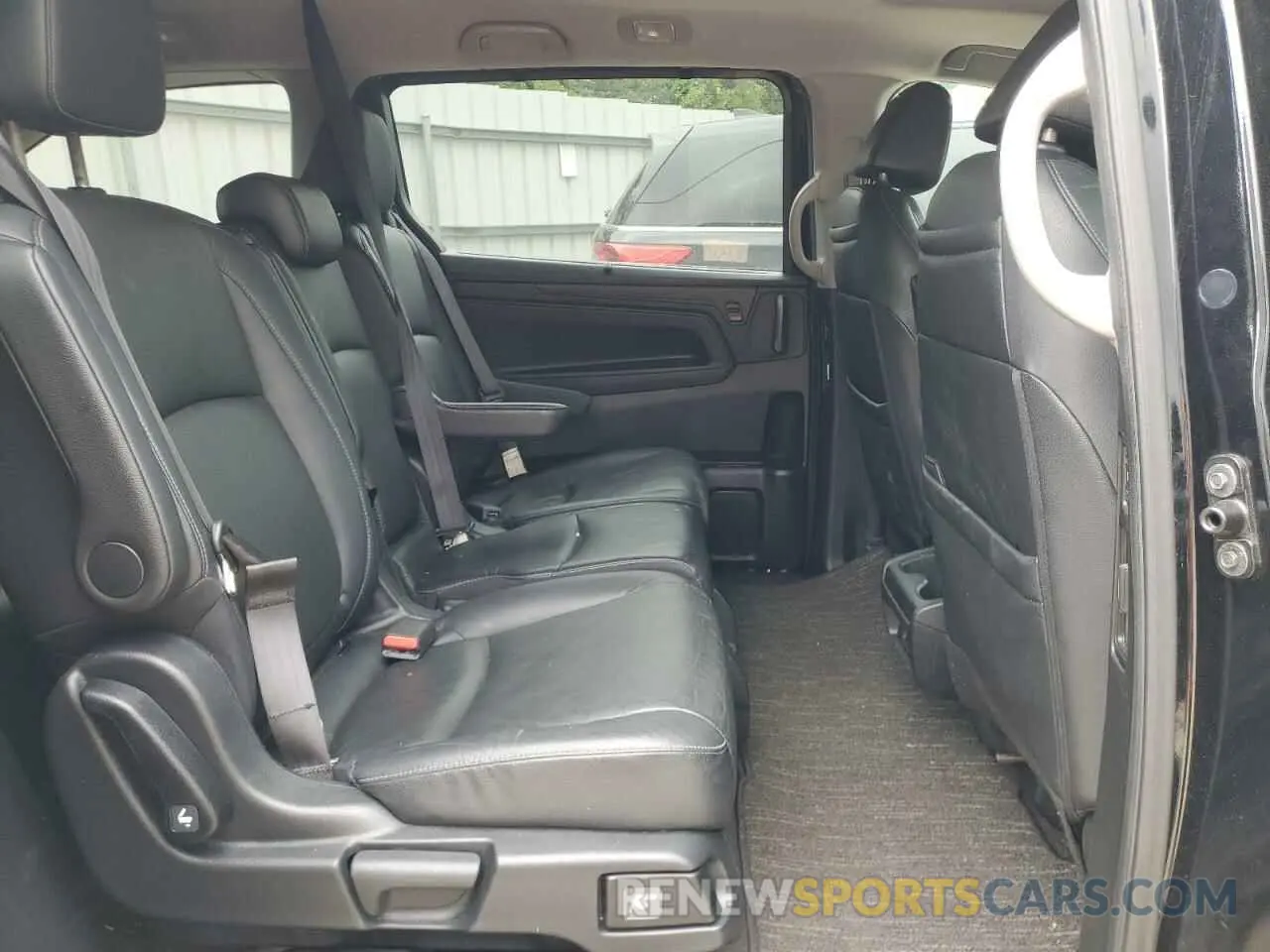 11 Photograph of a damaged car 5FNRL6H88MB001125 HONDA ODYSSEY 2021