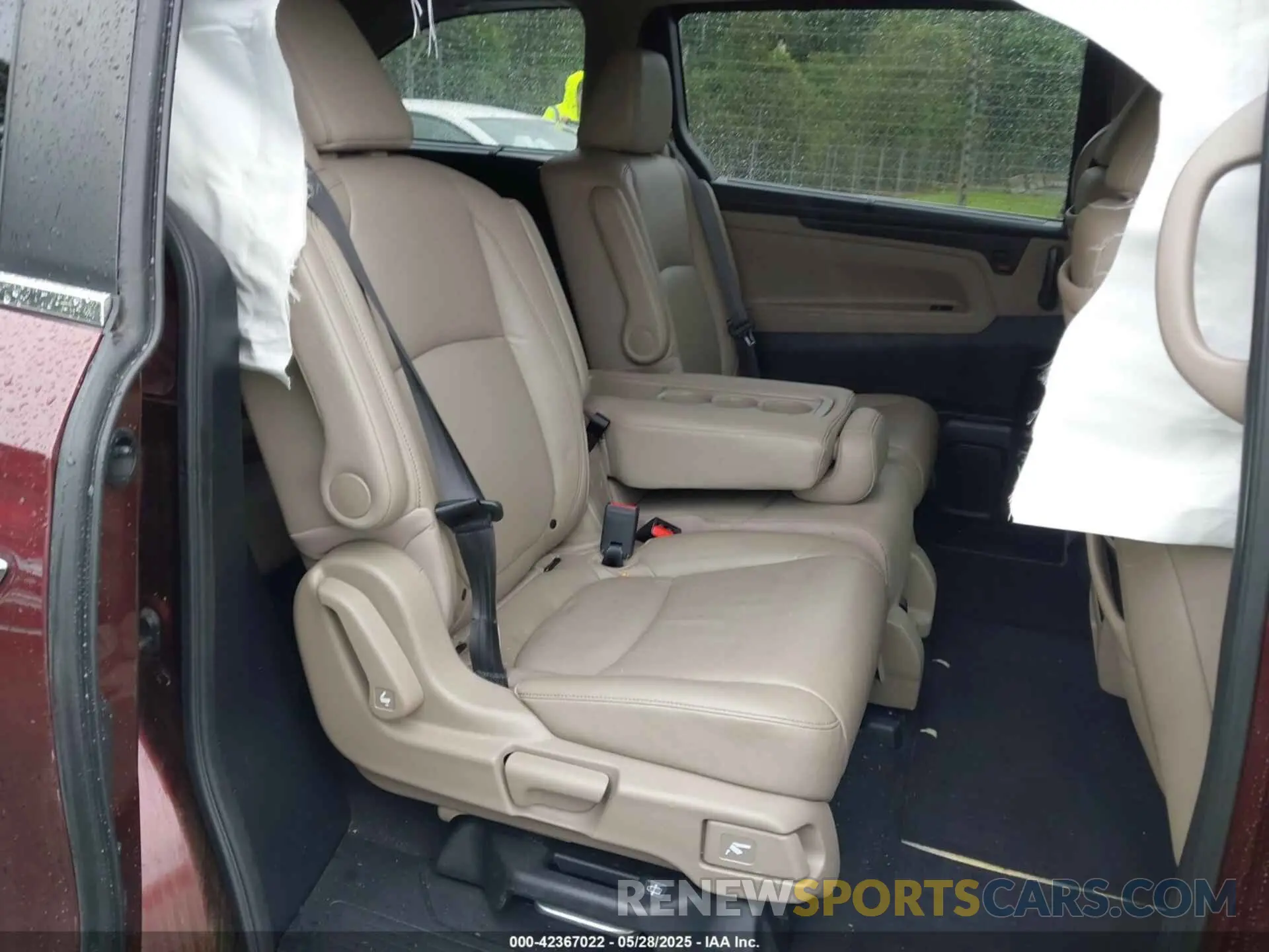 8 Photograph of a damaged car 5FNRL6H88MB006938 HONDA ODYSSEY 2021