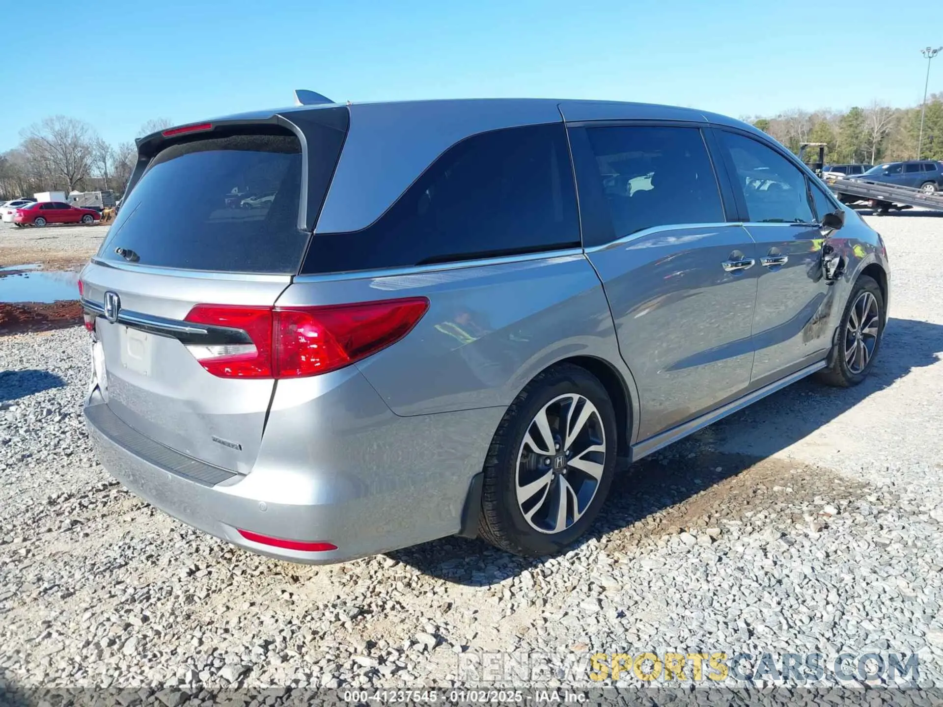 4 Photograph of a damaged car 5FNRL6H89MB029967 HONDA ODYSSEY 2021