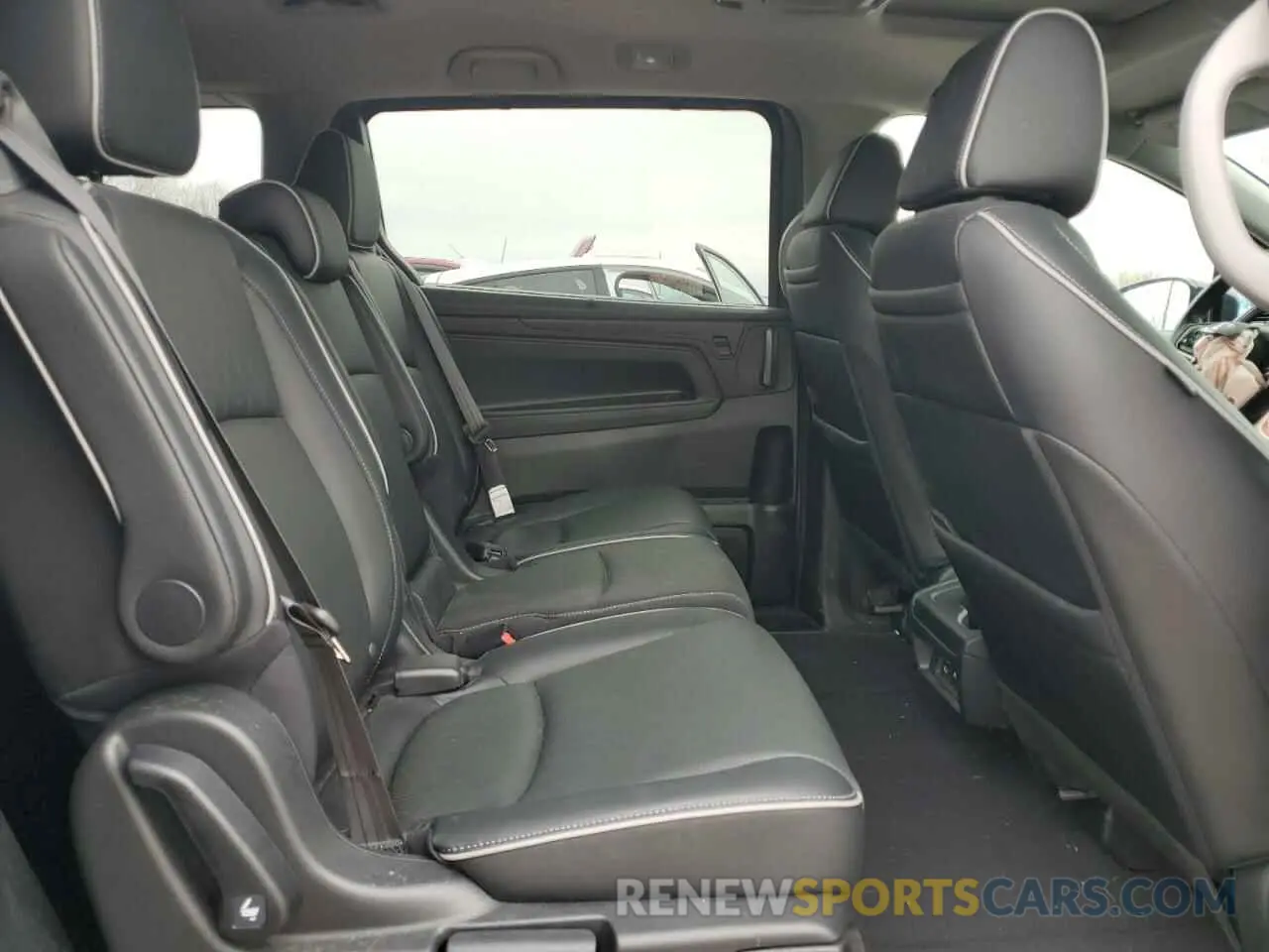 11 Photograph of a damaged car 5FNRL6H91MB019443 HONDA ODYSSEY 2021