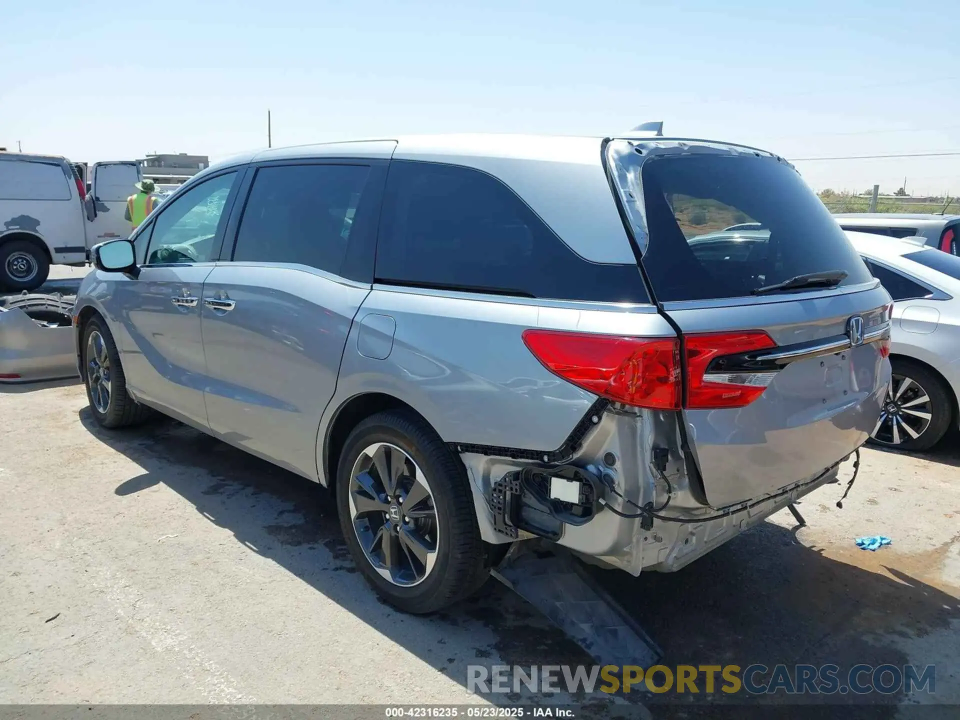 3 Photograph of a damaged car 5FNRL6H94MB003172 HONDA ODYSSEY 2021