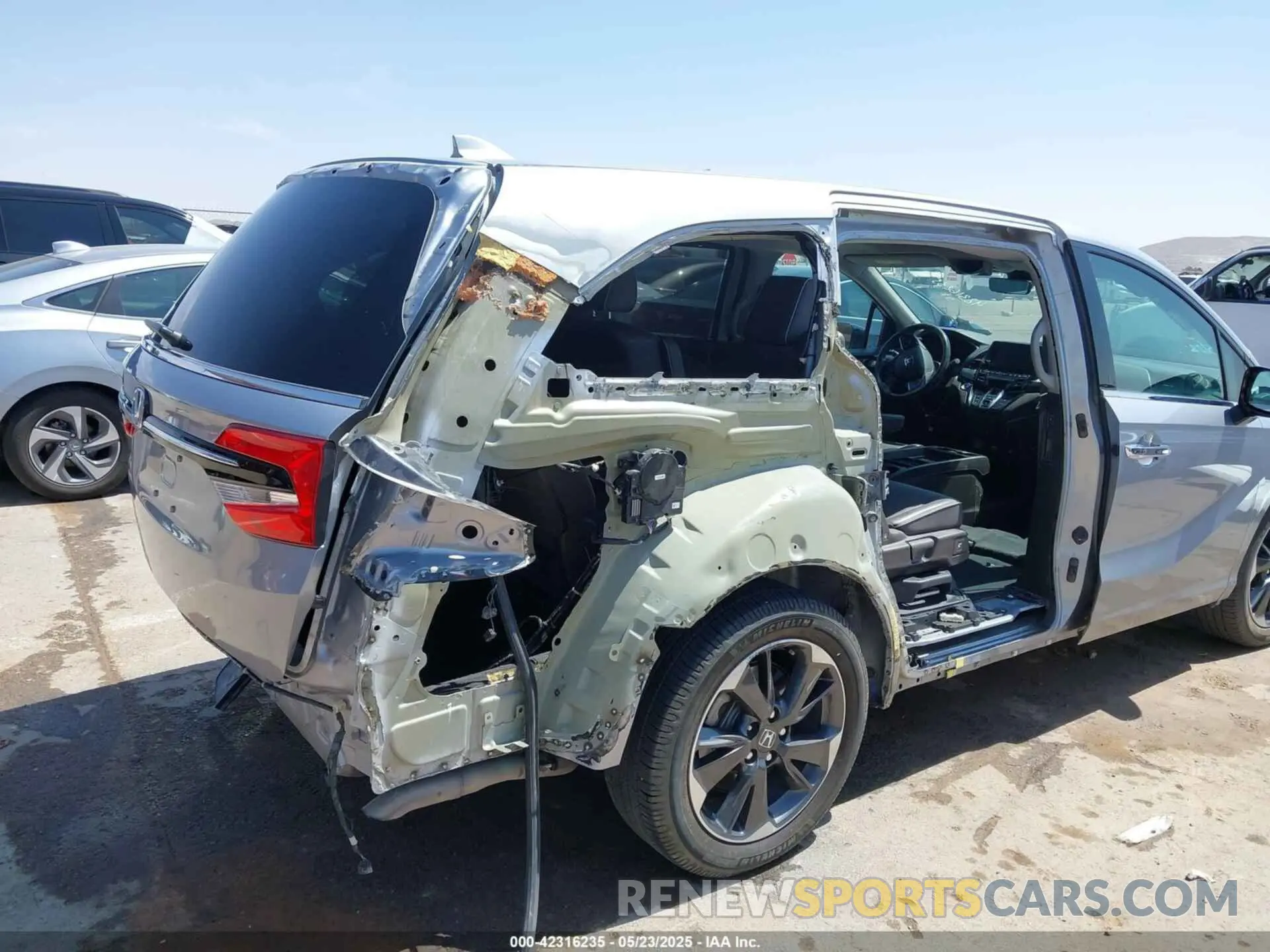 6 Photograph of a damaged car 5FNRL6H94MB003172 HONDA ODYSSEY 2021