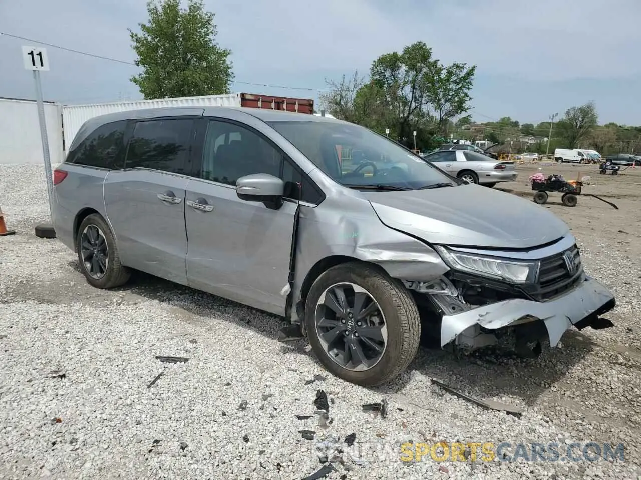4 Photograph of a damaged car 5FNRL6H94MB011787 HONDA ODYSSEY 2021